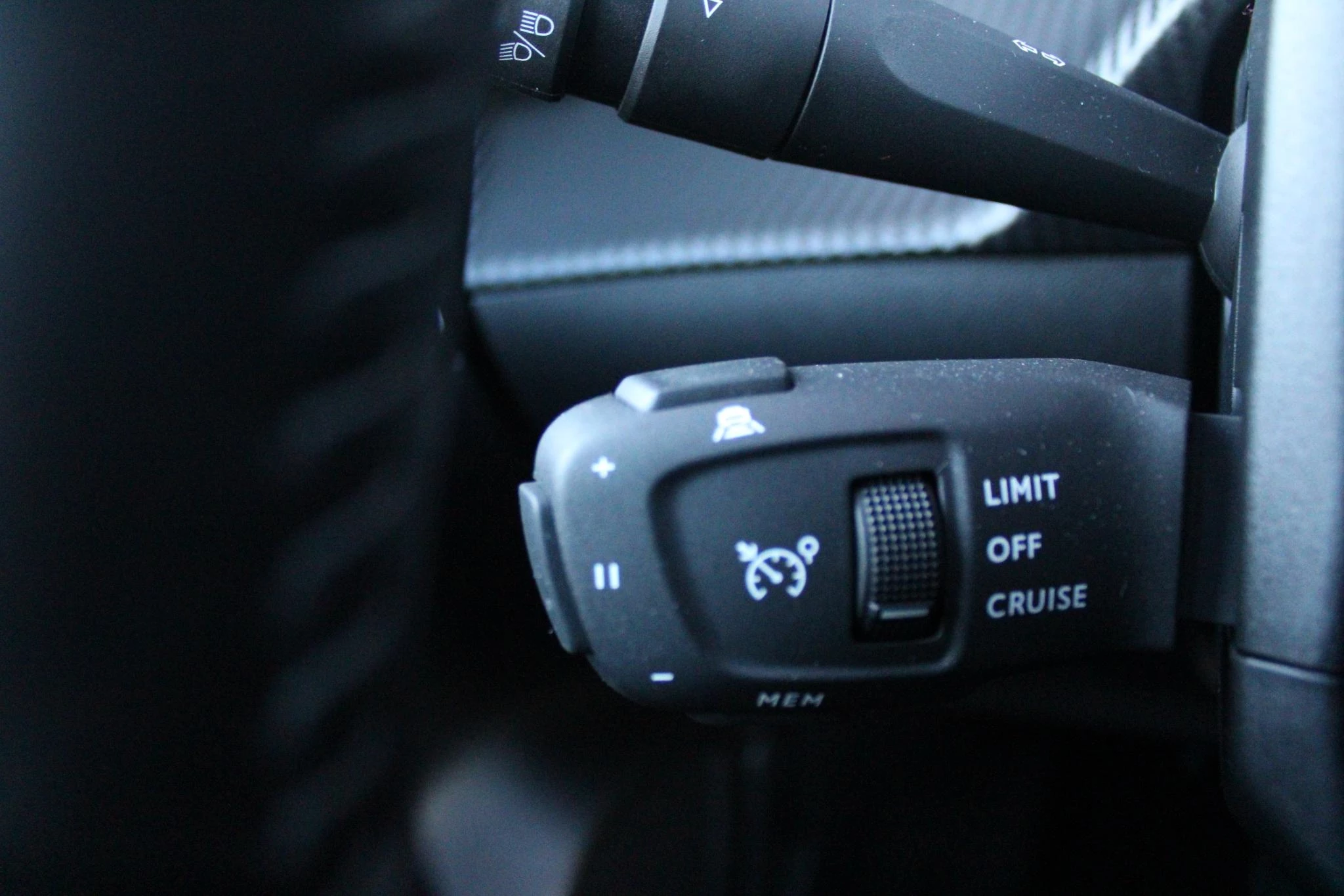 Hoofdafbeelding Peugeot e-208