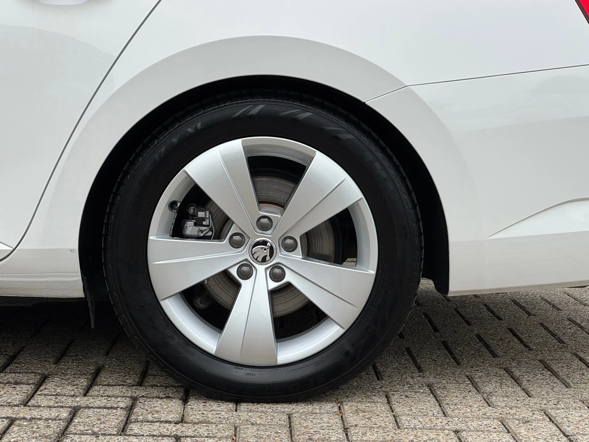 Hoofdafbeelding Škoda Superb