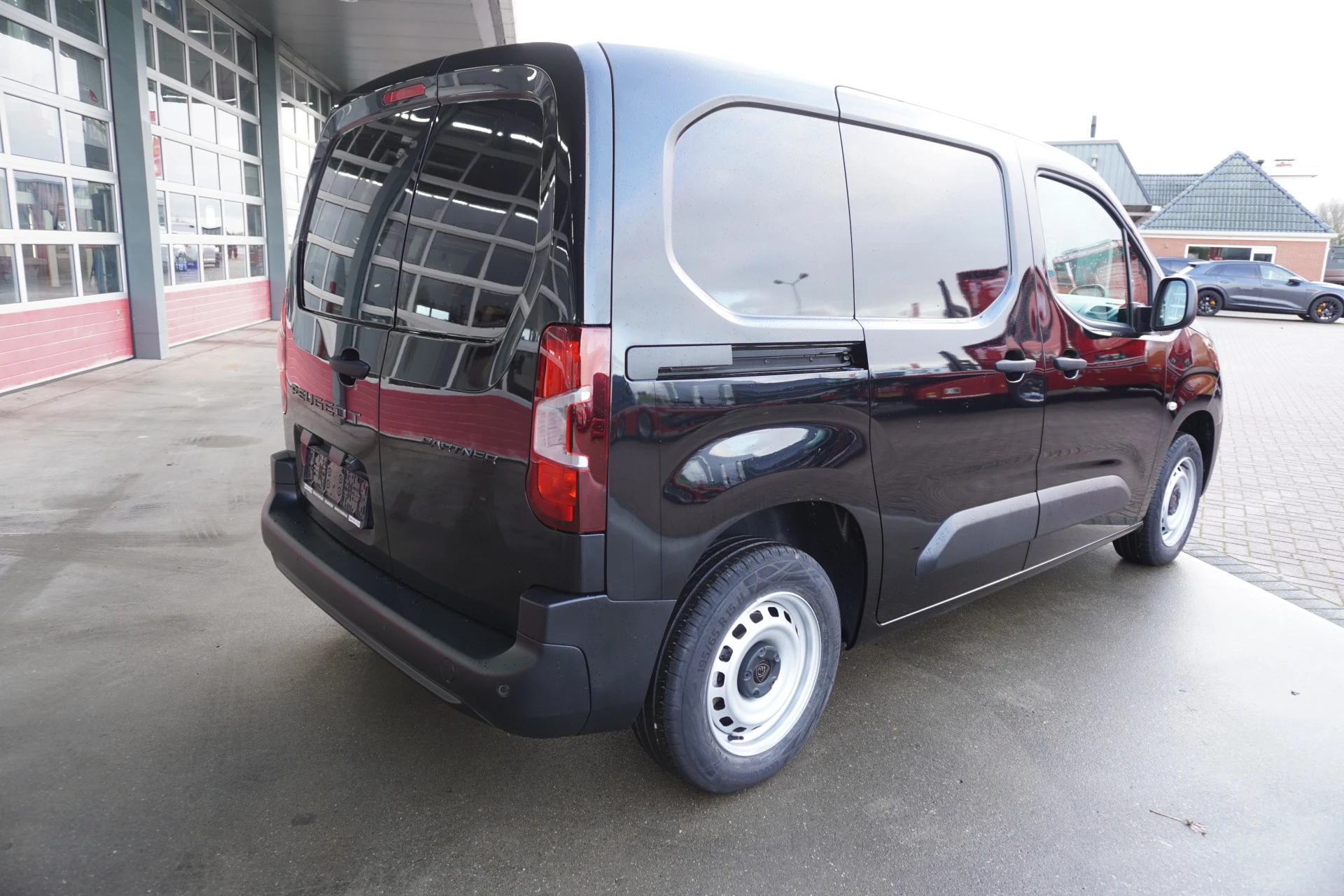 Hoofdafbeelding Peugeot Partner