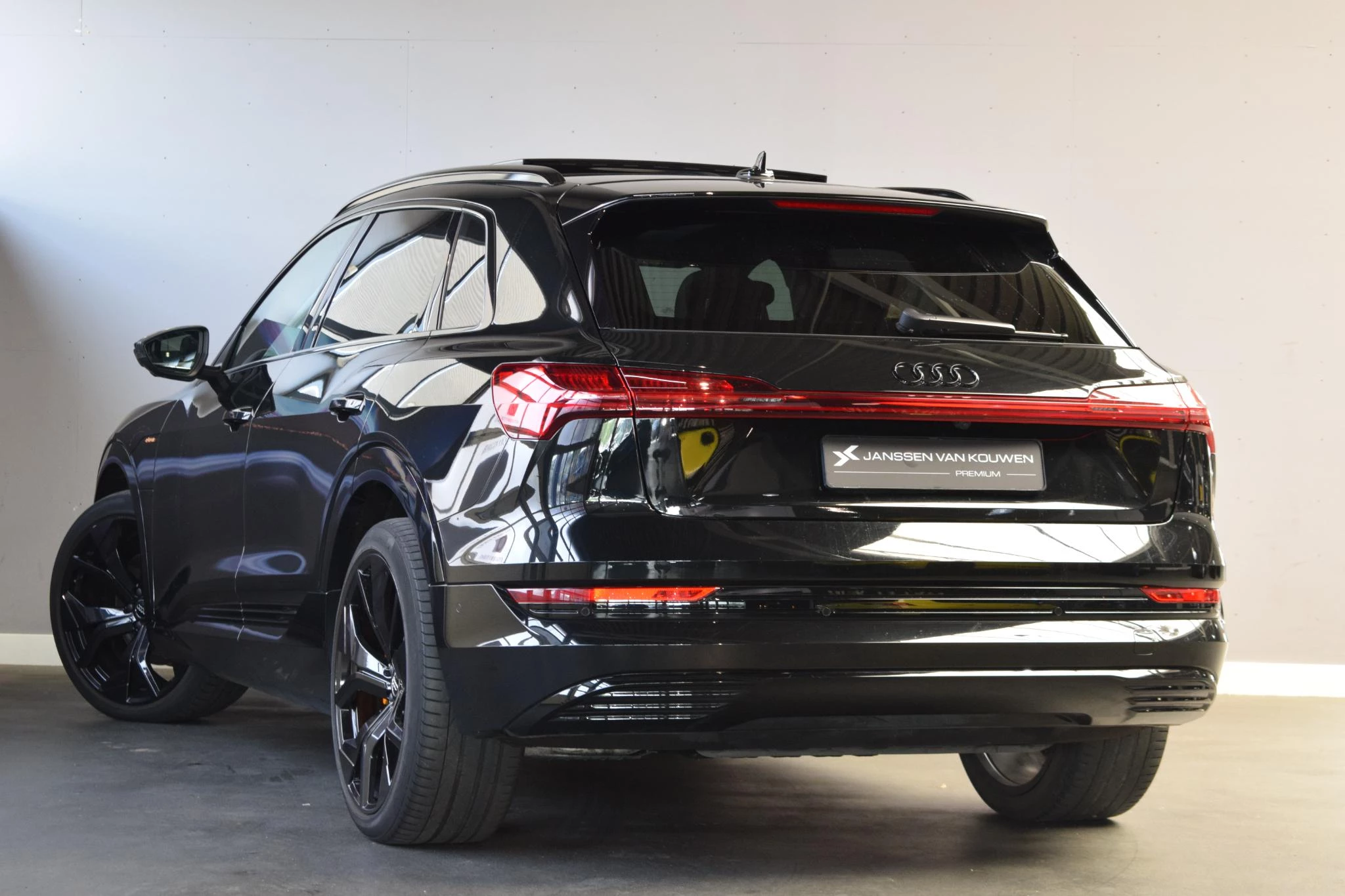 Hoofdafbeelding Audi e-tron