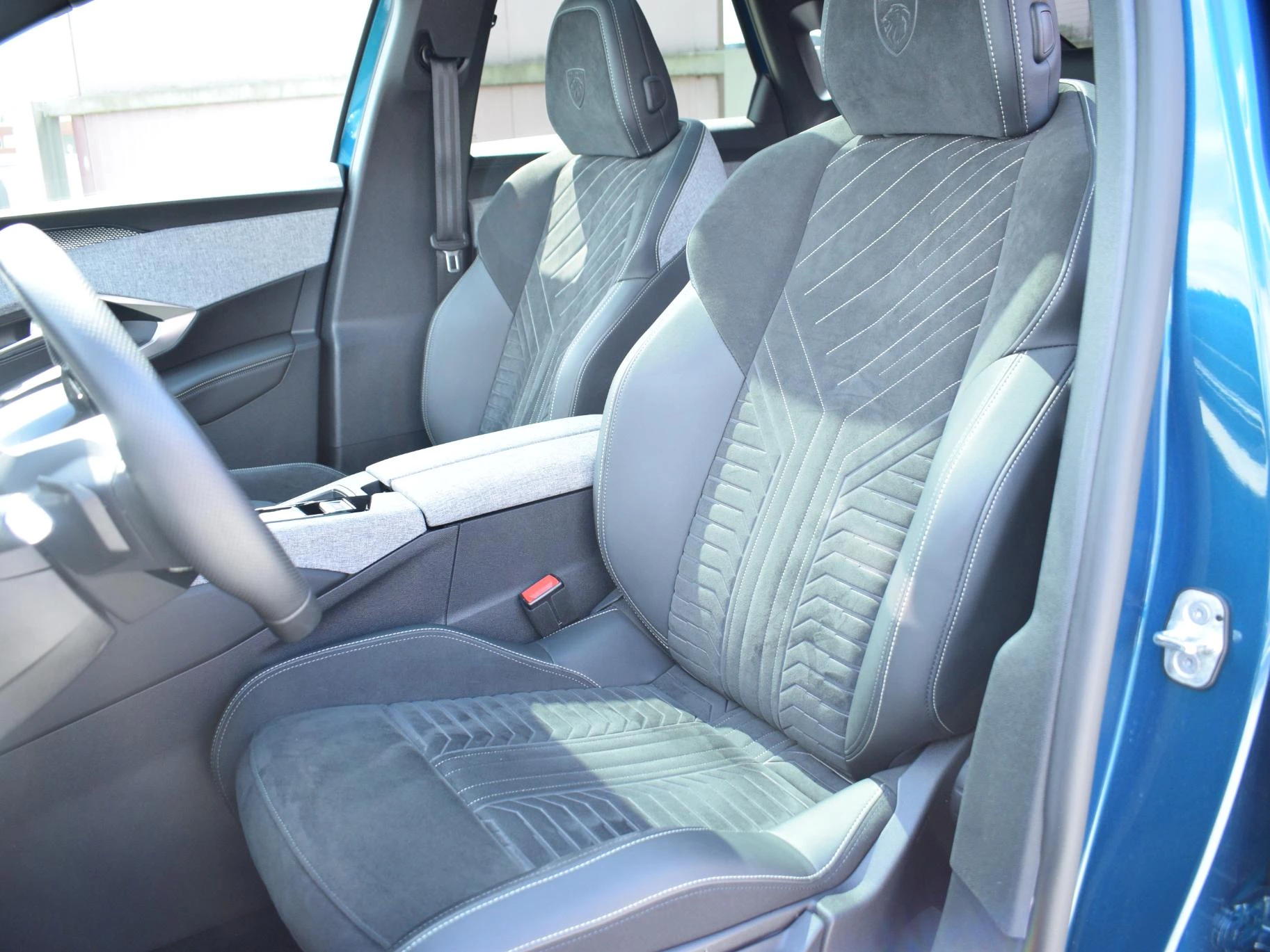 Hoofdafbeelding Peugeot e-3008