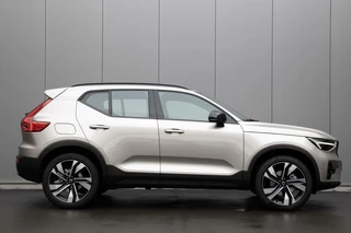 Hoofdafbeelding Volvo XC40 Volvo XC40 B4 MY2026 SAMENSTELLEN EXTRA VOORDEEL