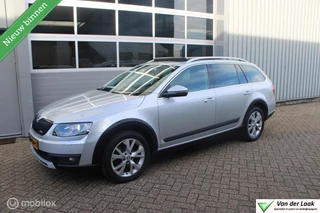 Skoda Octavia Combi 2.0 TDI Scout 4X4 | Panoramadak | Stoelverwarming | Trekhaak