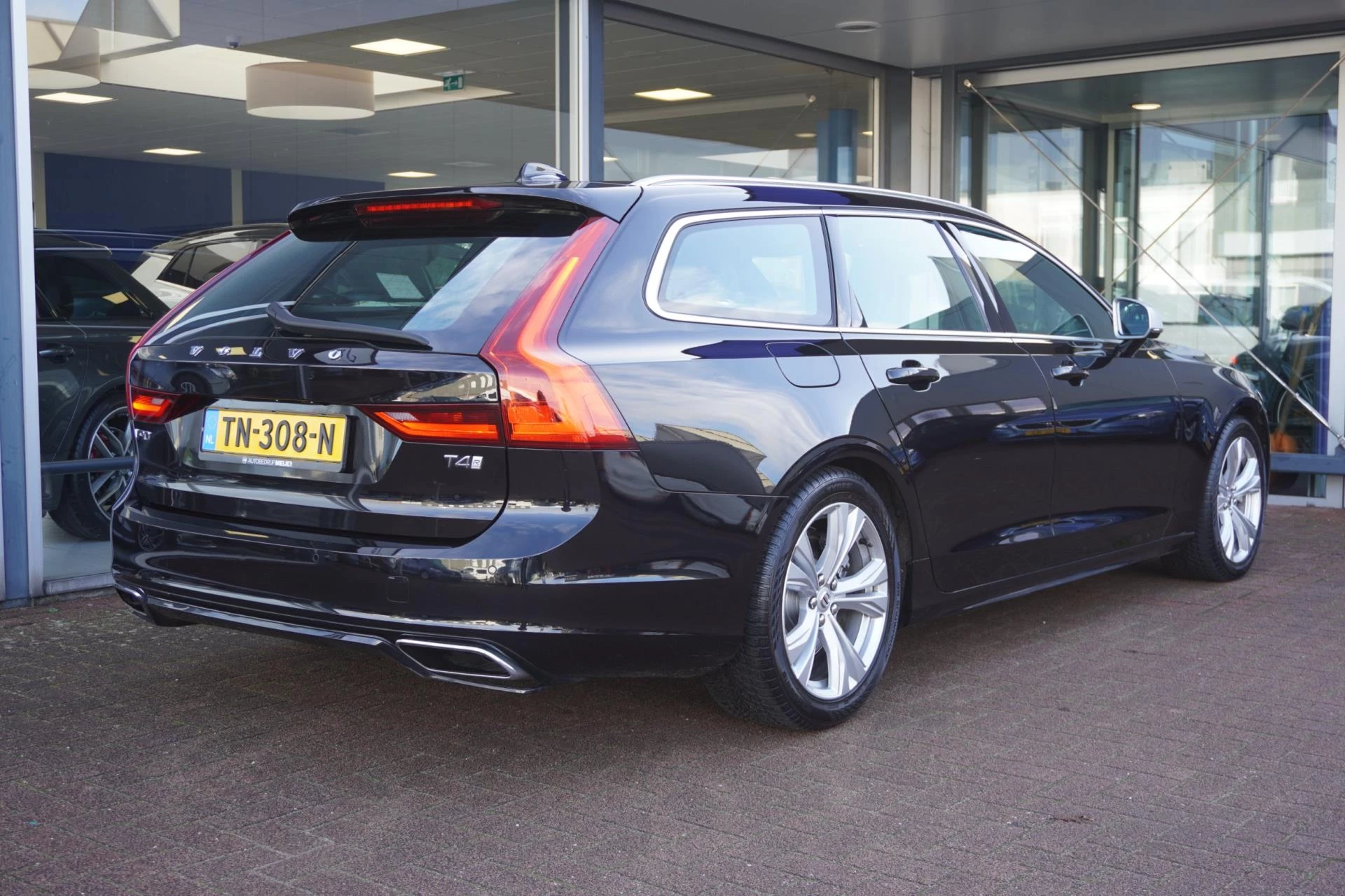 Hoofdafbeelding Volvo V90