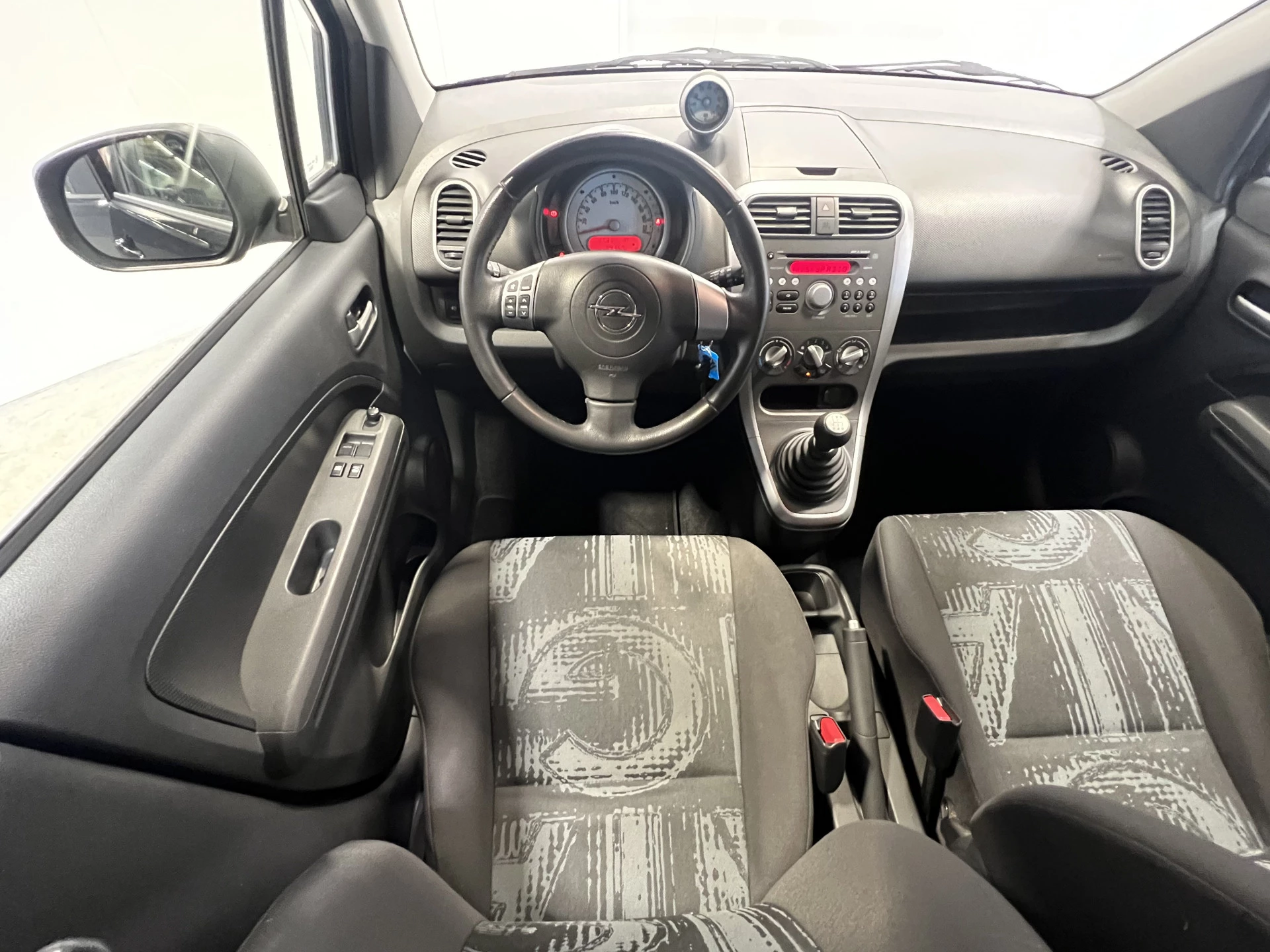 Hoofdafbeelding Opel Agila