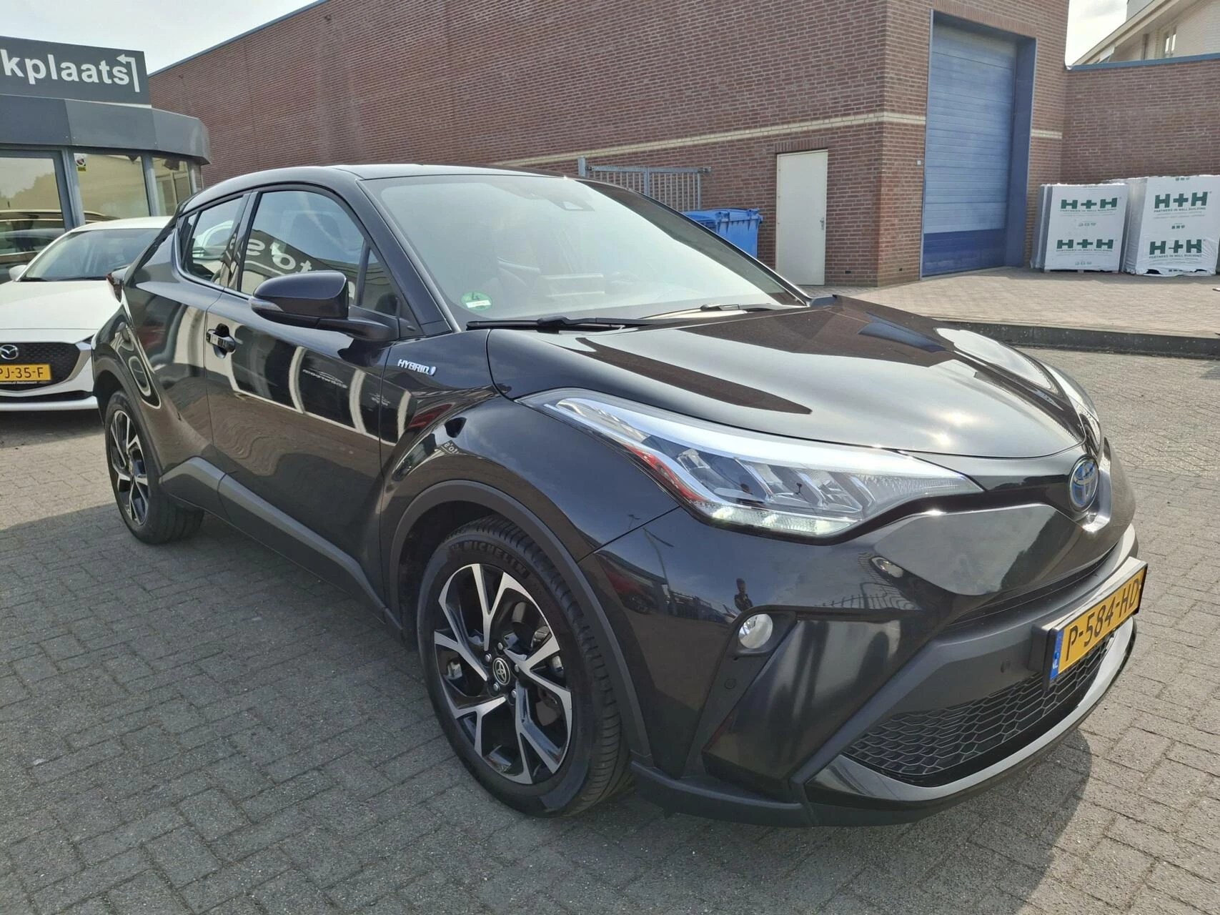 Hoofdafbeelding Toyota C-HR