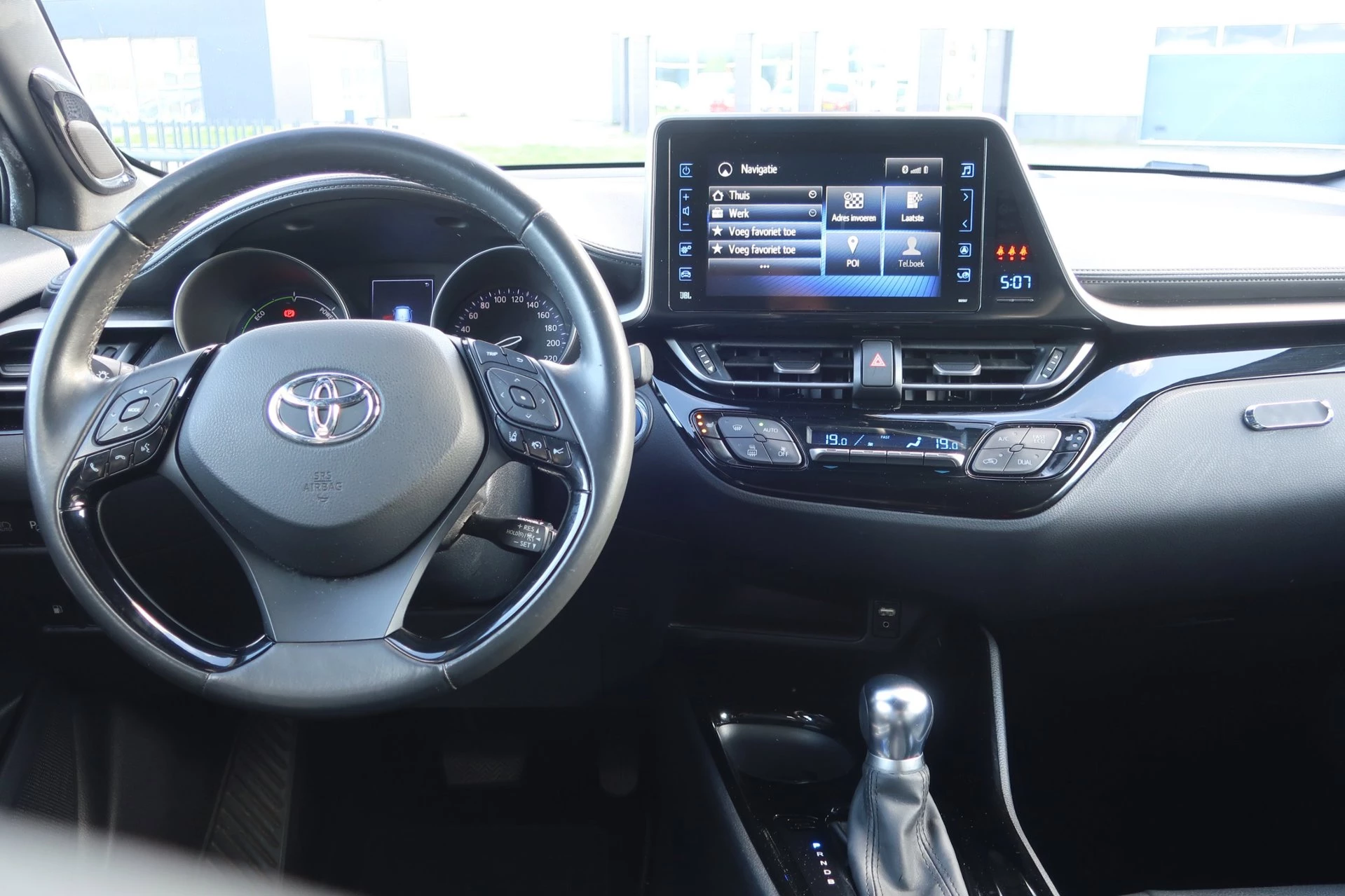 Hoofdafbeelding Toyota C-HR