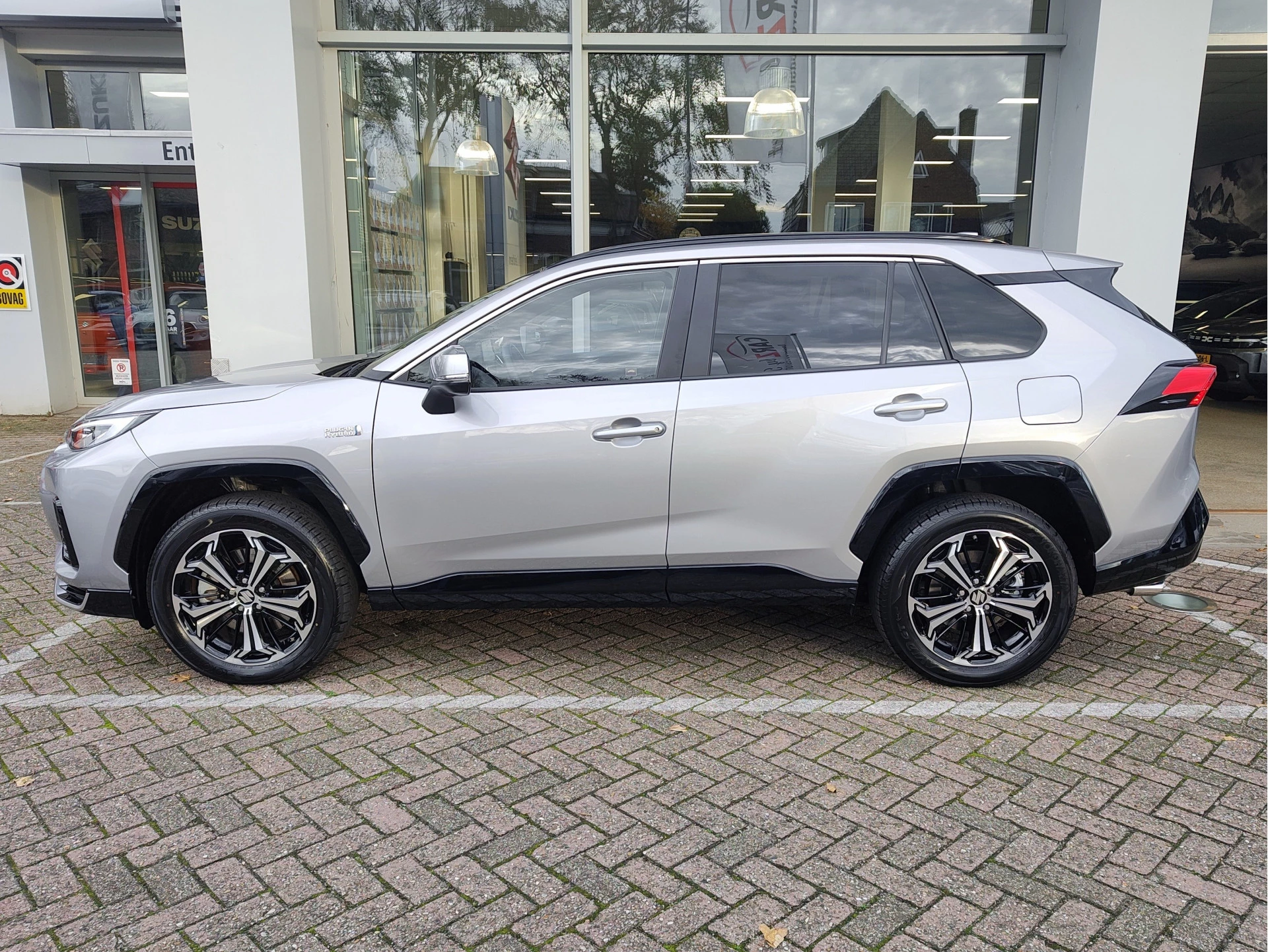 Hoofdafbeelding Suzuki Across