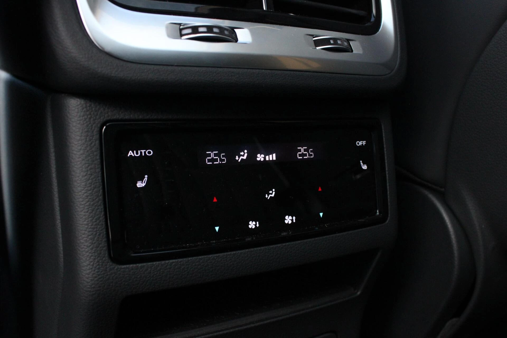 Hoofdafbeelding Hongqi E-HS9