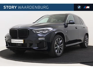 BMW X5 xDrive45e High Executive M Sport Automaat / Panoramadak / Trekhaak / Comfortstoelen / Safety Pack / Leder / Adaptieve Cruise Control