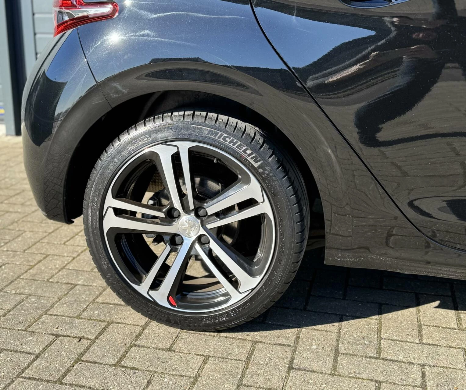 Hoofdafbeelding Peugeot 208