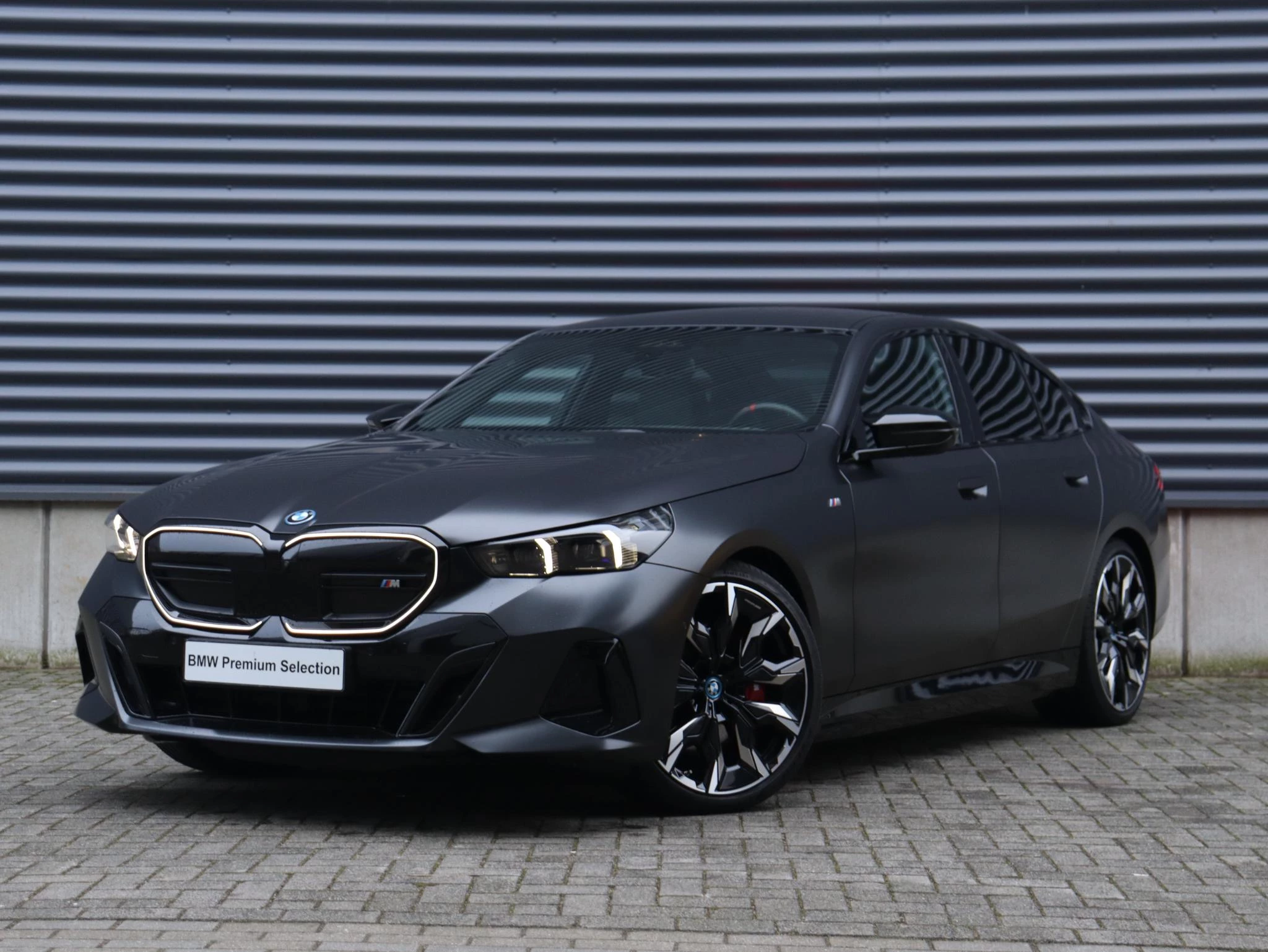 Hoofdafbeelding BMW i5