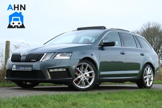 Skoda Octavia Combi 2.0 TSI RS / 230PK! / DSG / Pano / Camera / ACC / 18"!