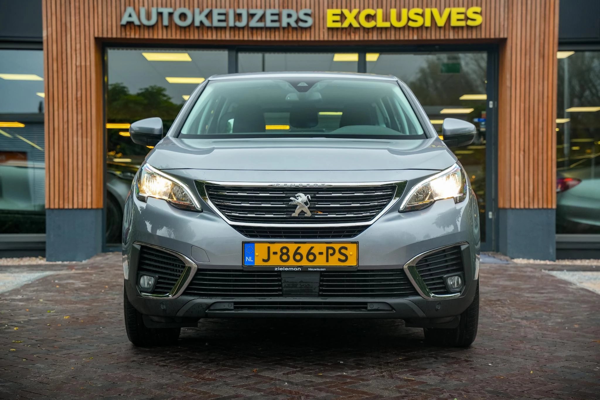 Hoofdafbeelding Peugeot 5008