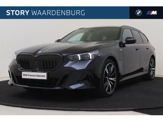 BMW 5 Serie Touring 550e xDrive M Sport Automaat / Trekhaak / Adaptief onderstel professional / Stoelventilatie / Comfort Access / Adaptieve LED / Parking Assistant Plus / Harman-Kardon