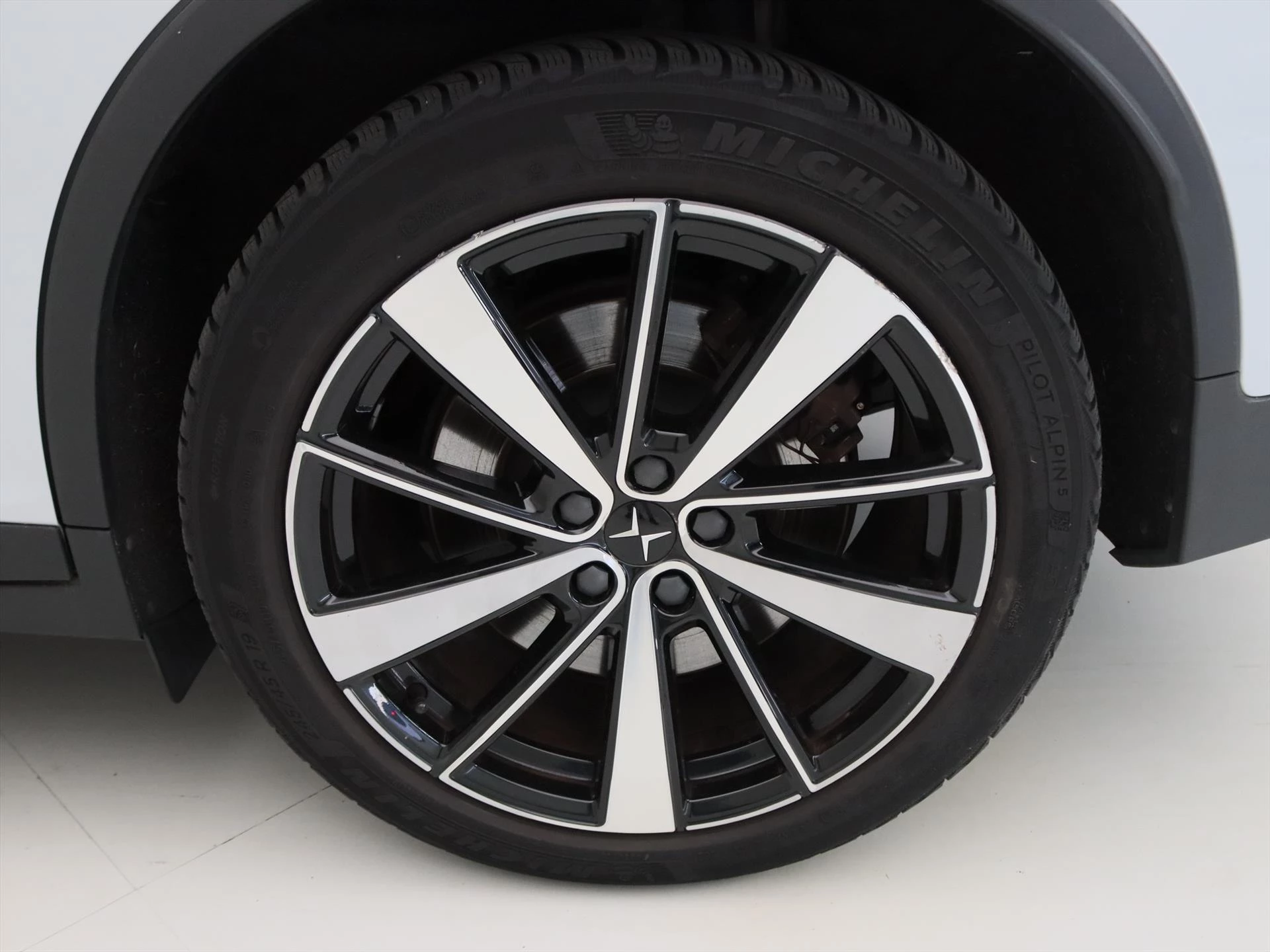 Hoofdafbeelding Polestar 2