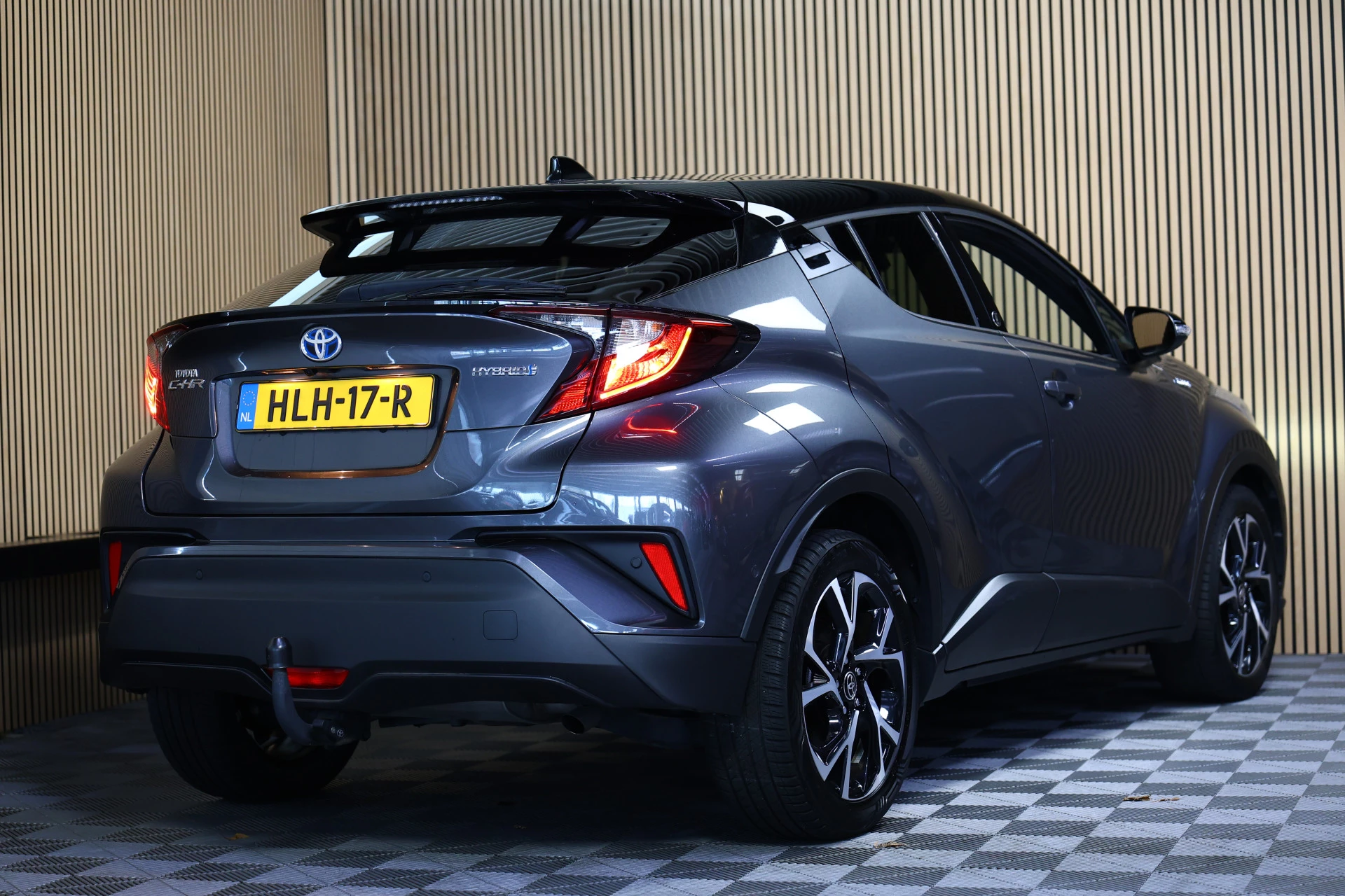 Hoofdafbeelding Toyota C-HR