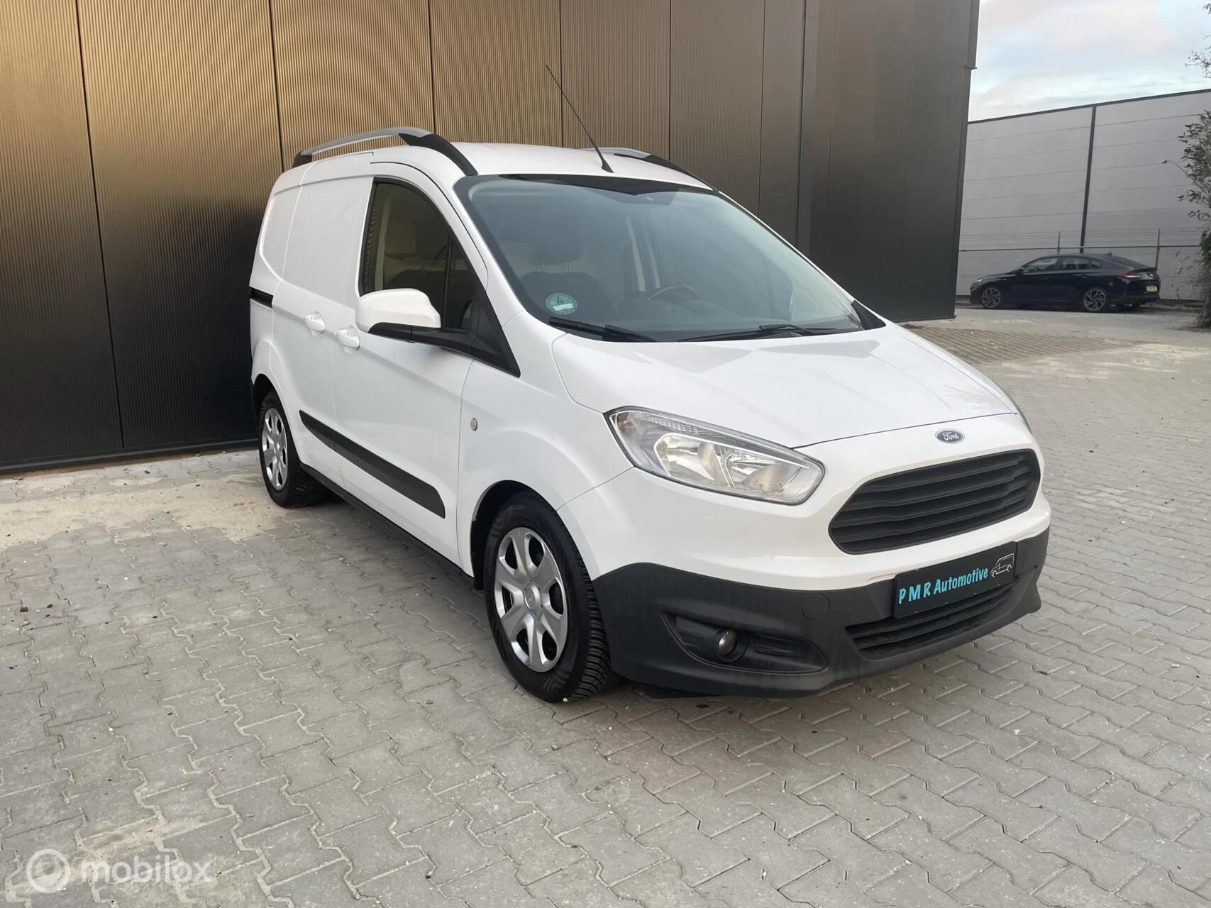 Hoofdafbeelding Ford Transit Courier