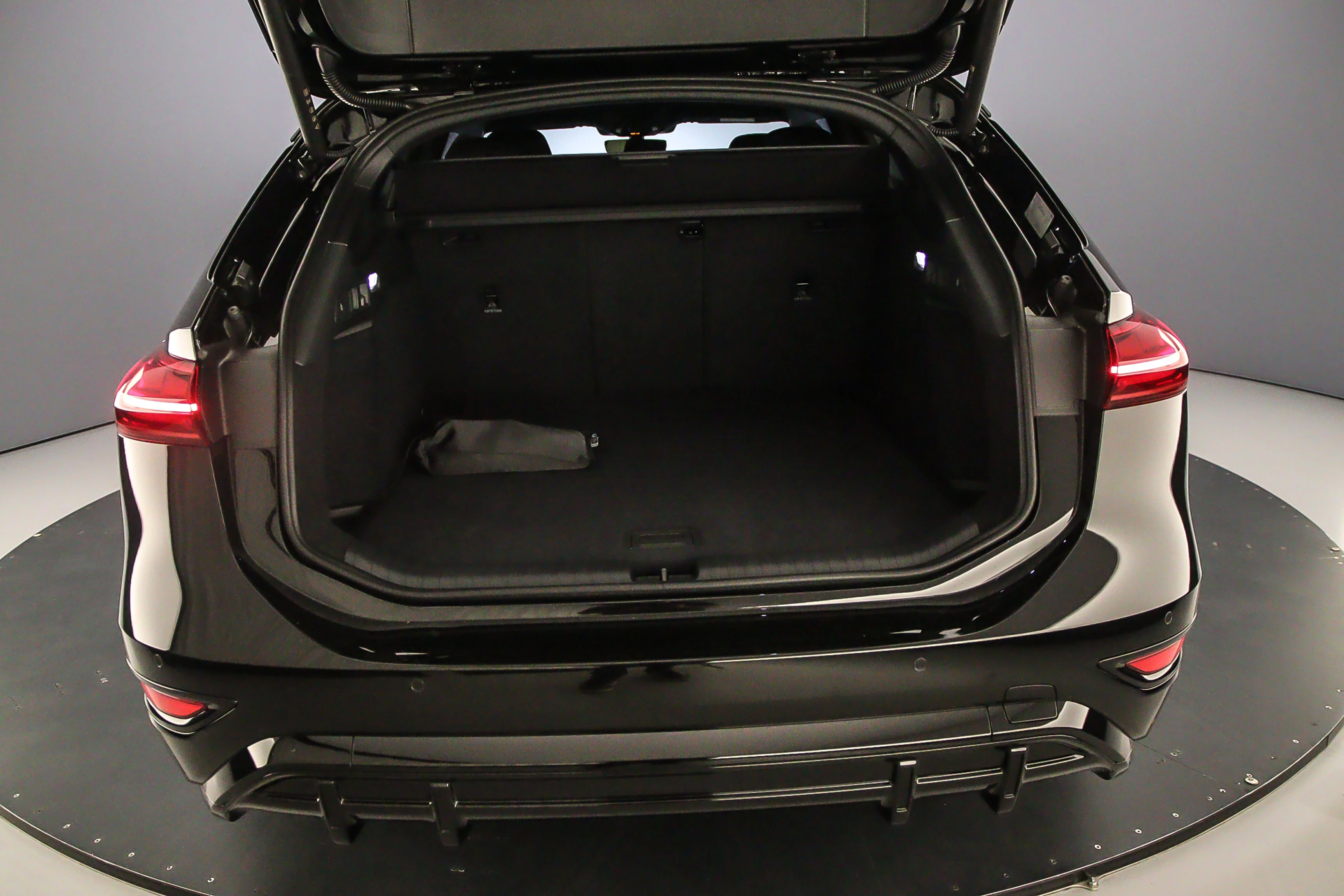 Hoofdafbeelding Audi A6 Avant e-tron