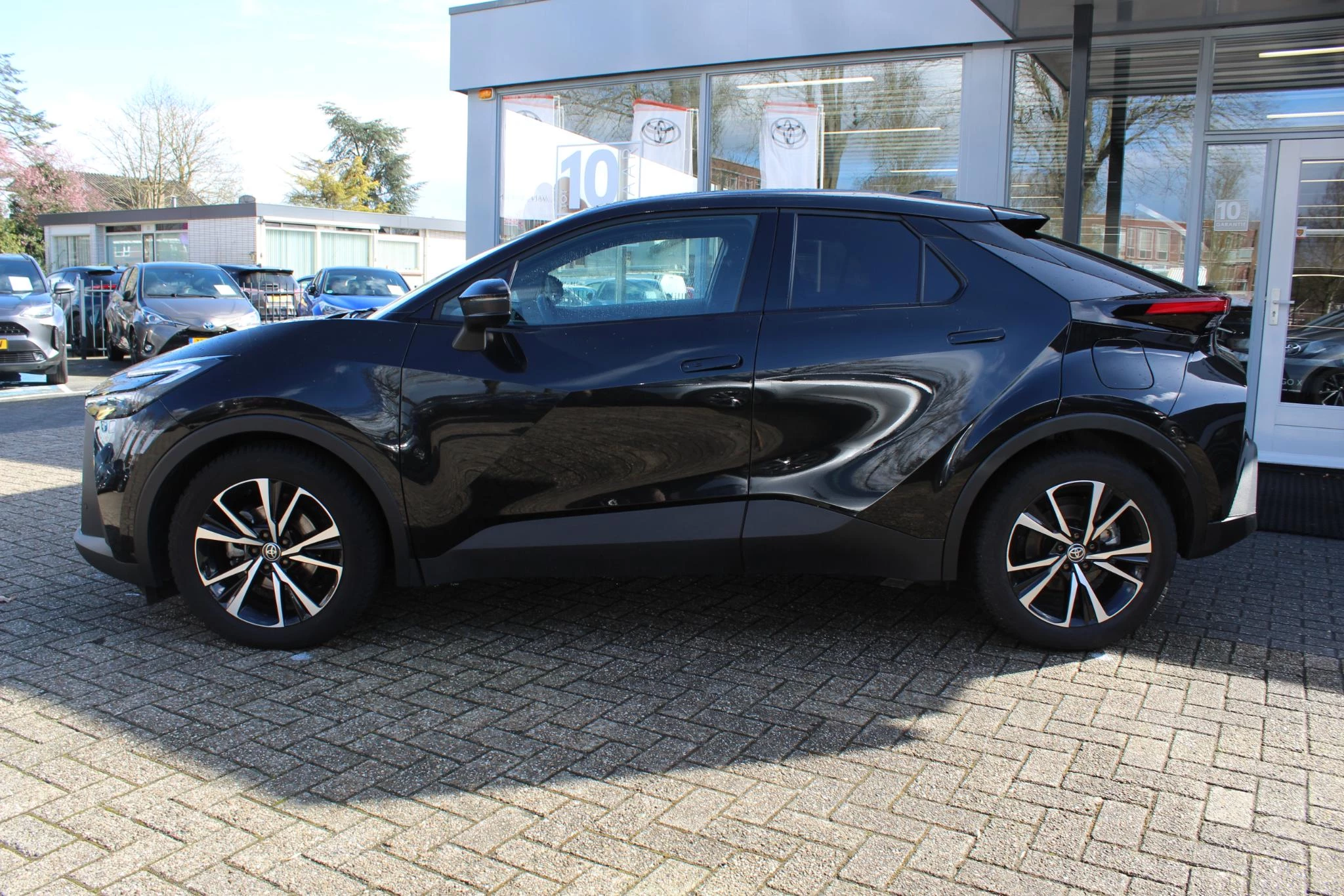 Hoofdafbeelding Toyota C-HR