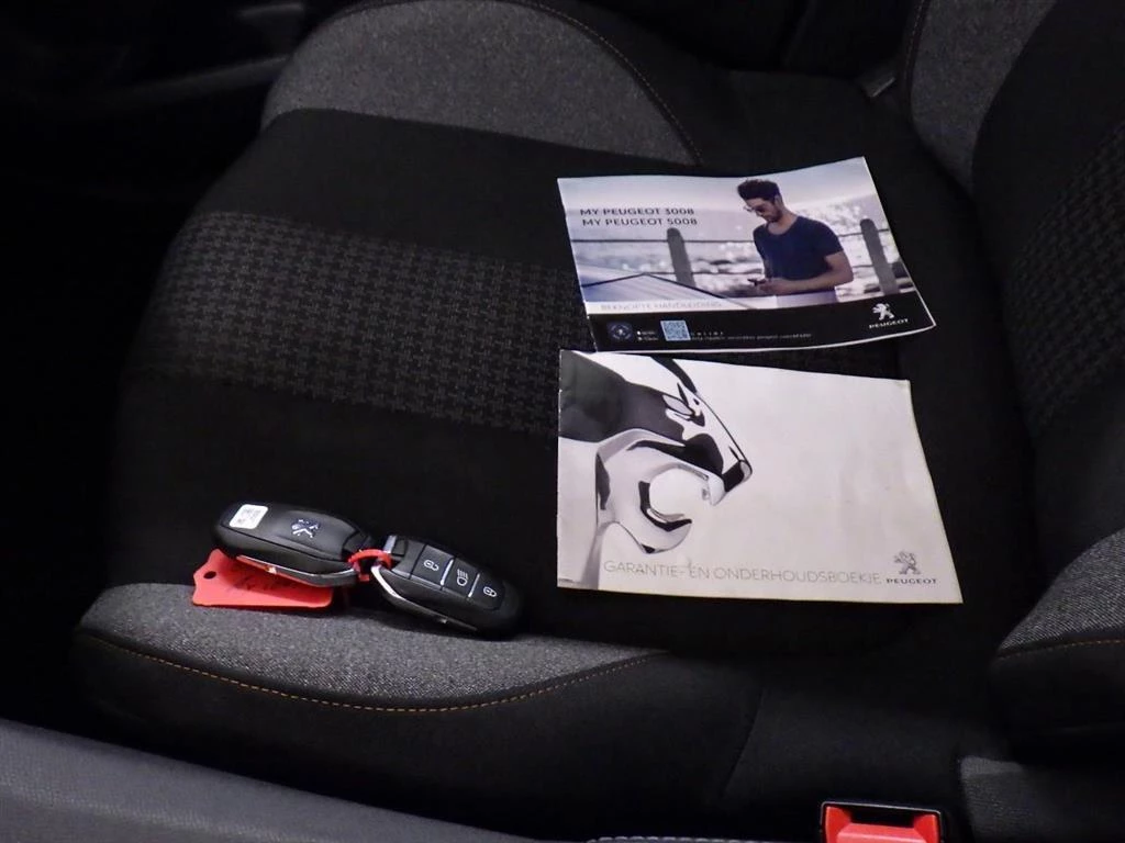 Hoofdafbeelding Peugeot 5008