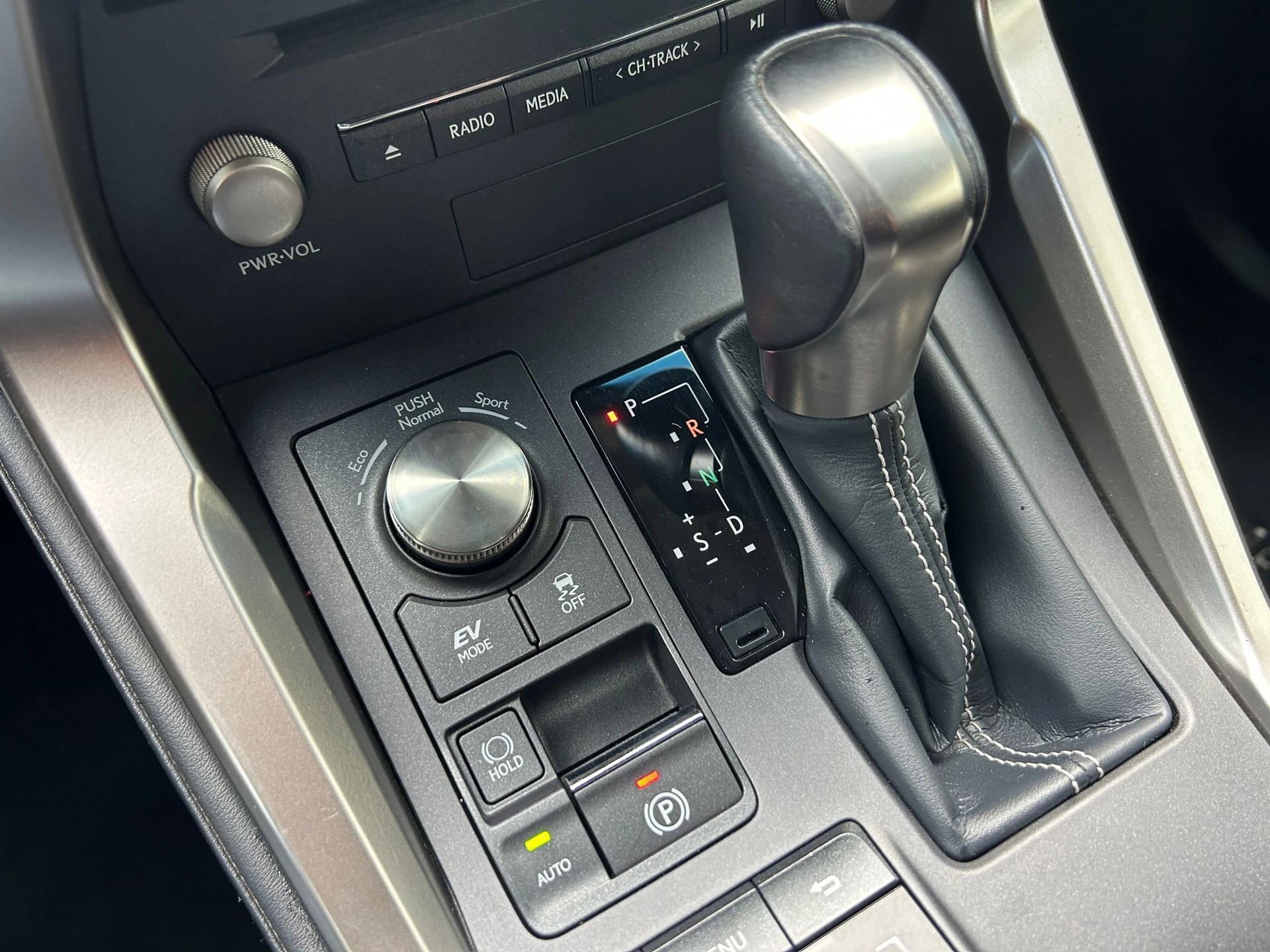 Hoofdafbeelding Lexus NX