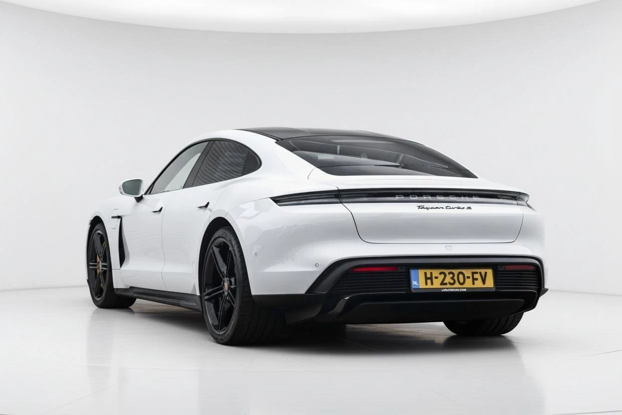 Hoofdafbeelding Porsche Taycan