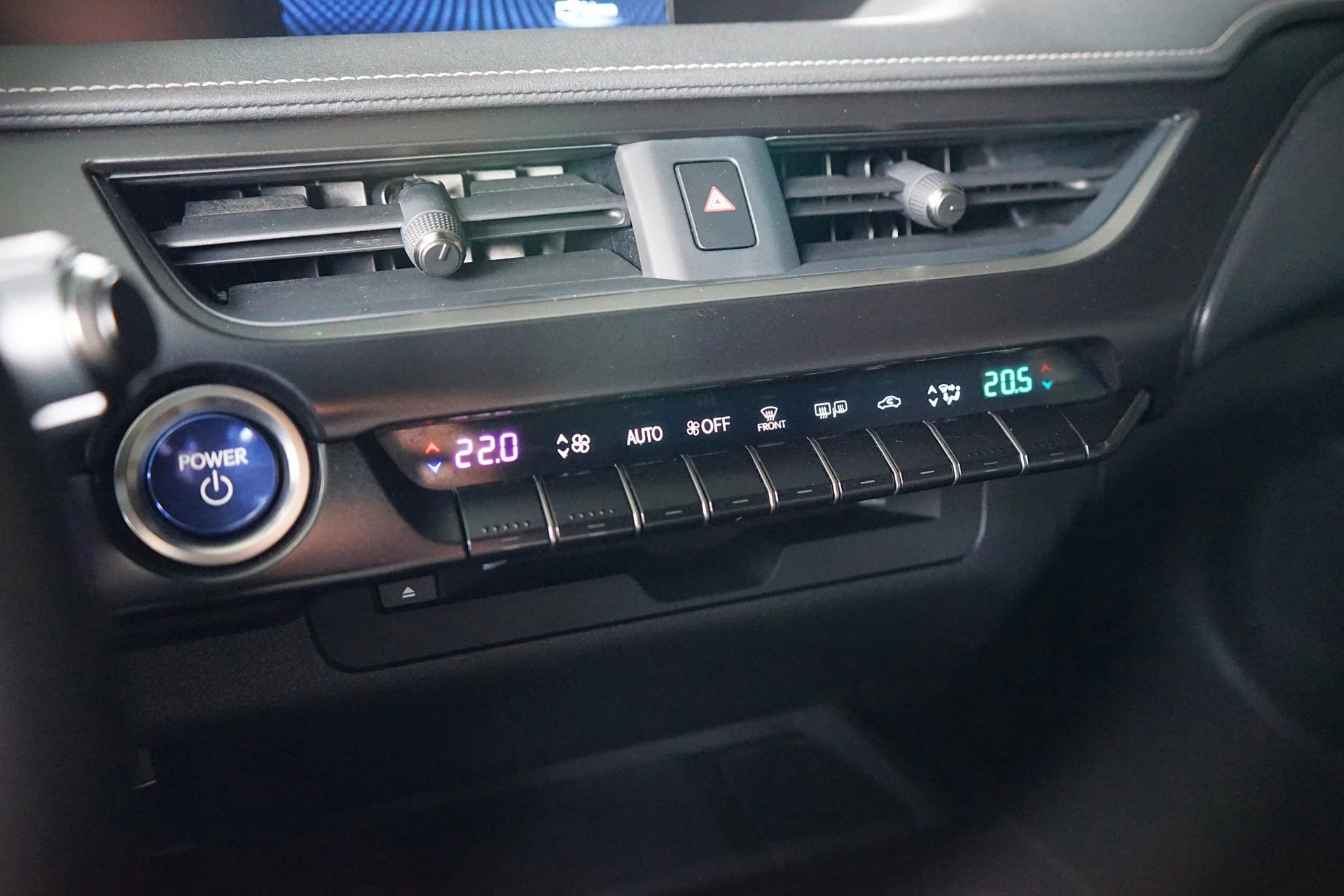 Hoofdafbeelding Lexus UX