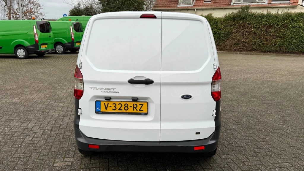 Hoofdafbeelding Ford Transit Courier