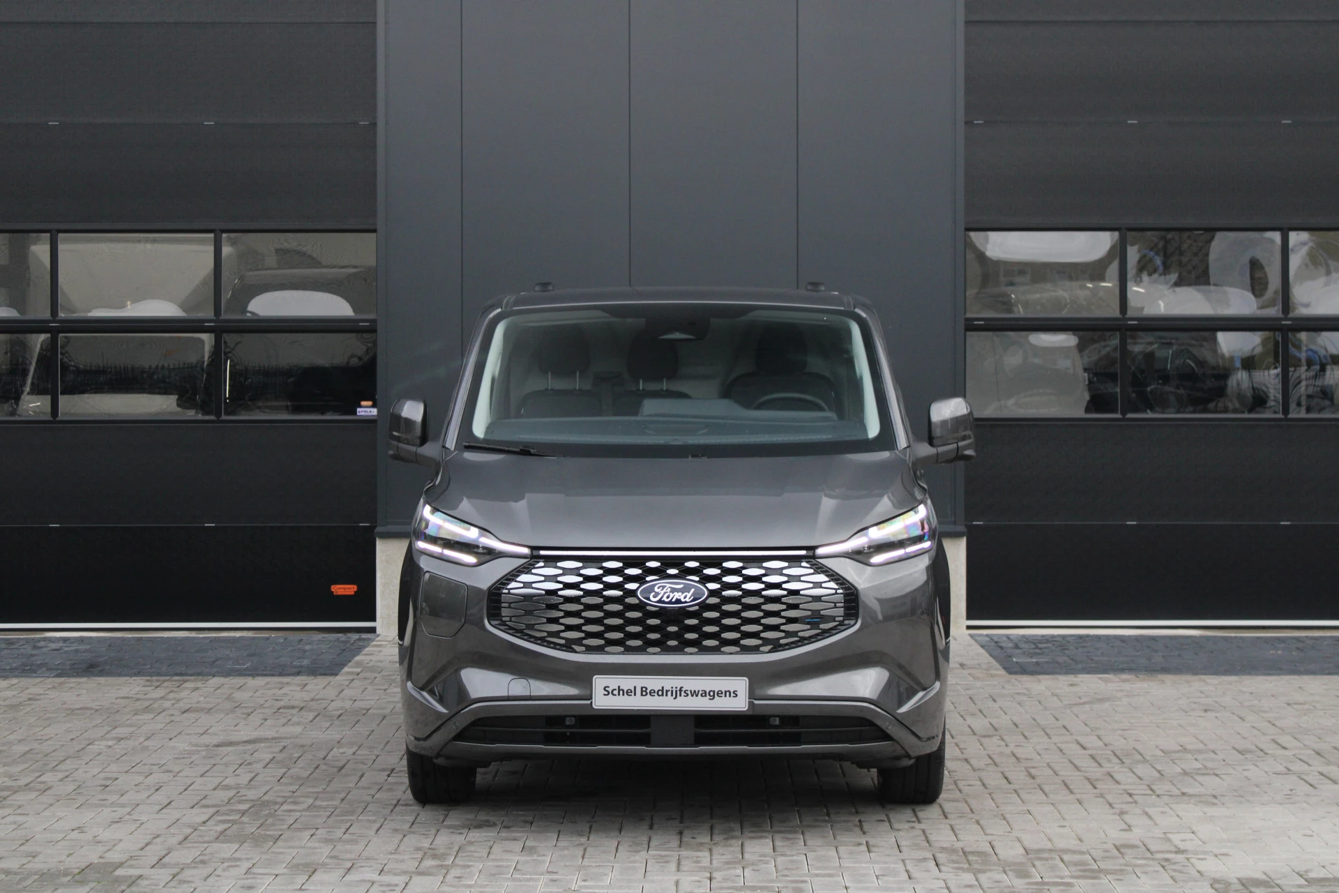 Hoofdafbeelding Ford E-Transit Custom