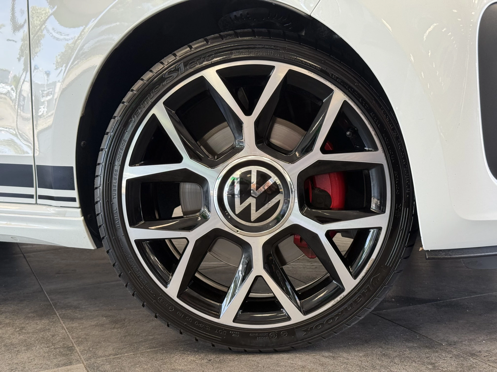 Hoofdafbeelding Volkswagen up!