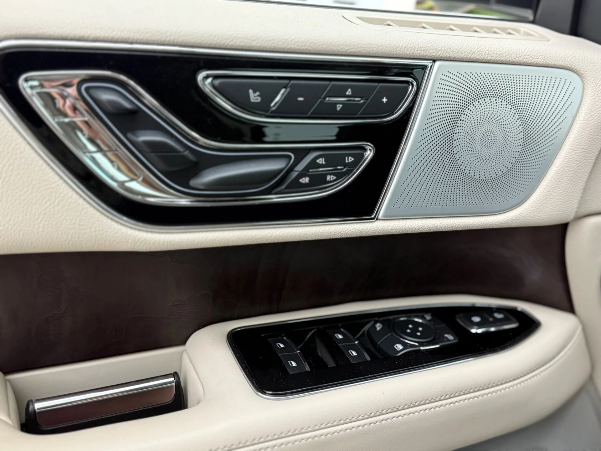 Hoofdafbeelding Lincoln Navigator