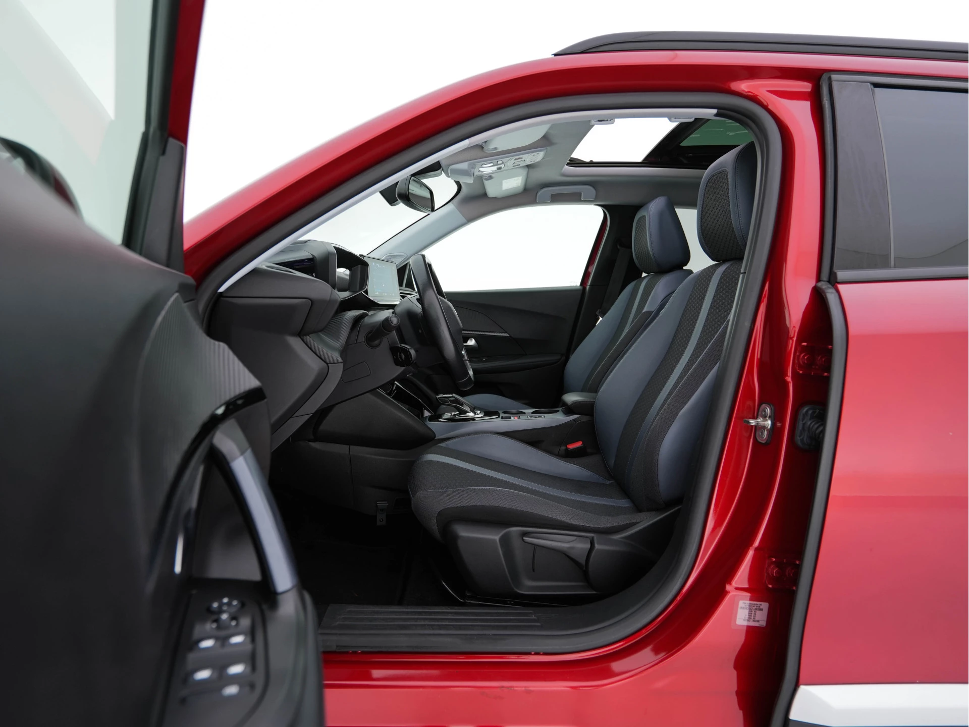 Hoofdafbeelding Peugeot e-2008