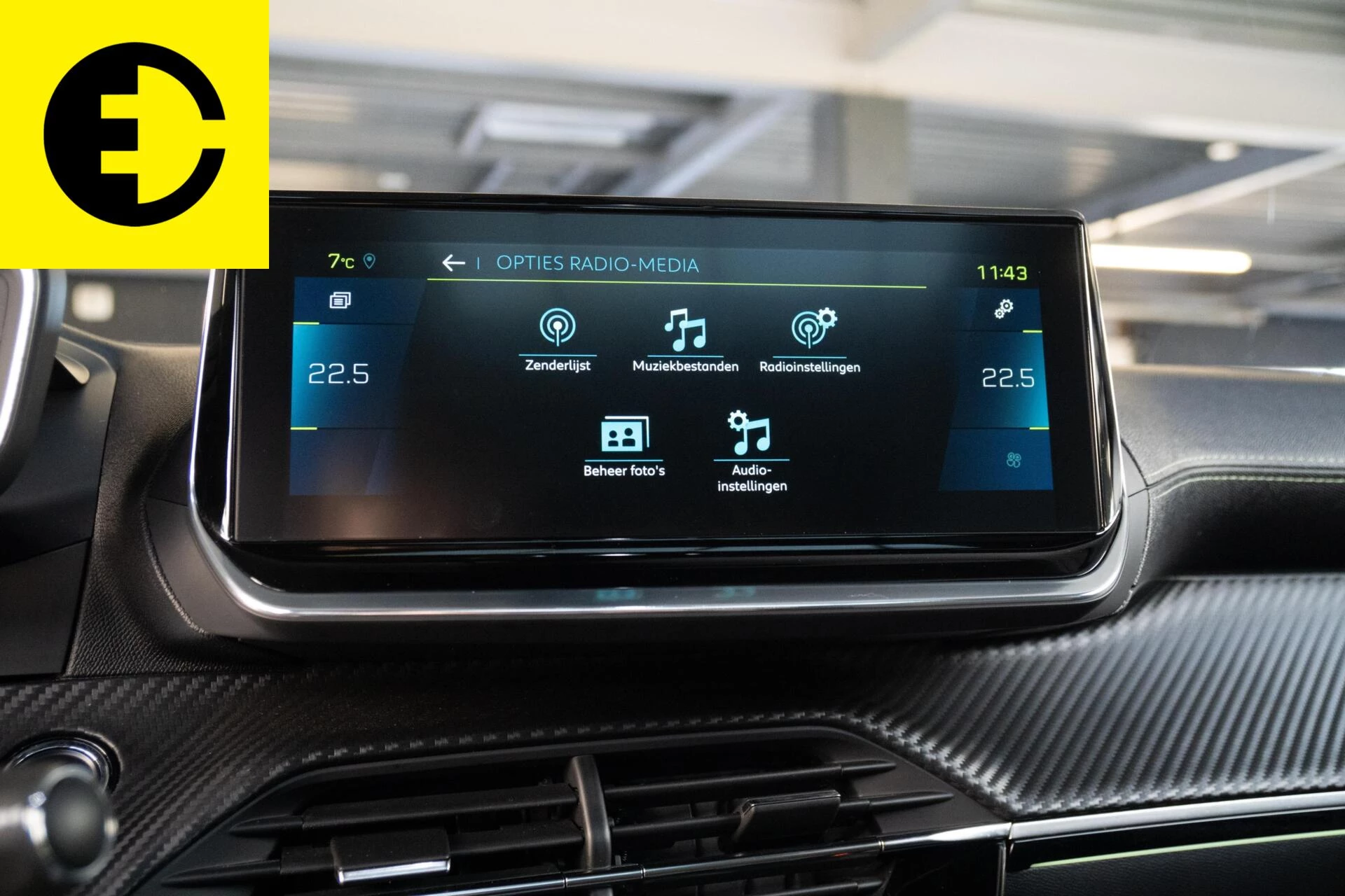 Hoofdafbeelding Peugeot e-2008