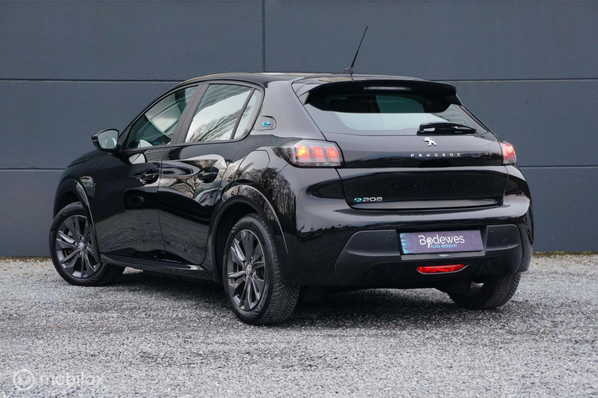 Hoofdafbeelding Peugeot e-208