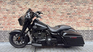 Hoofdafbeelding Harley-Davidson Street Glide Harley Davidson 103 FLHX Street Glide Black Out Streetglide Special Paint CVO FLHTCU