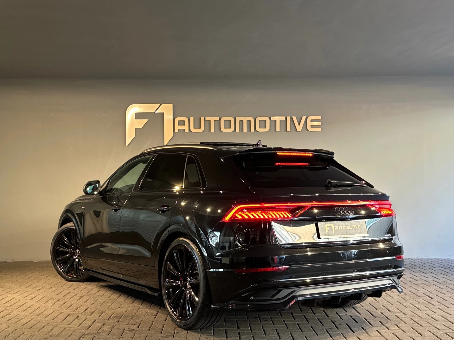 Hoofdafbeelding Audi Q8