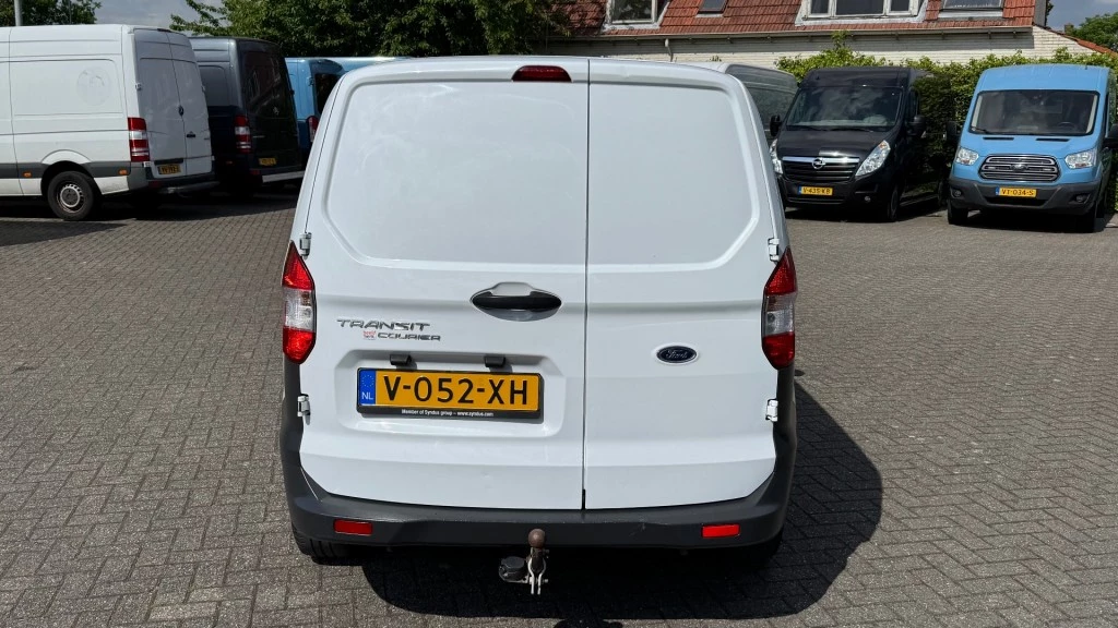 Hoofdafbeelding Ford Transit Courier