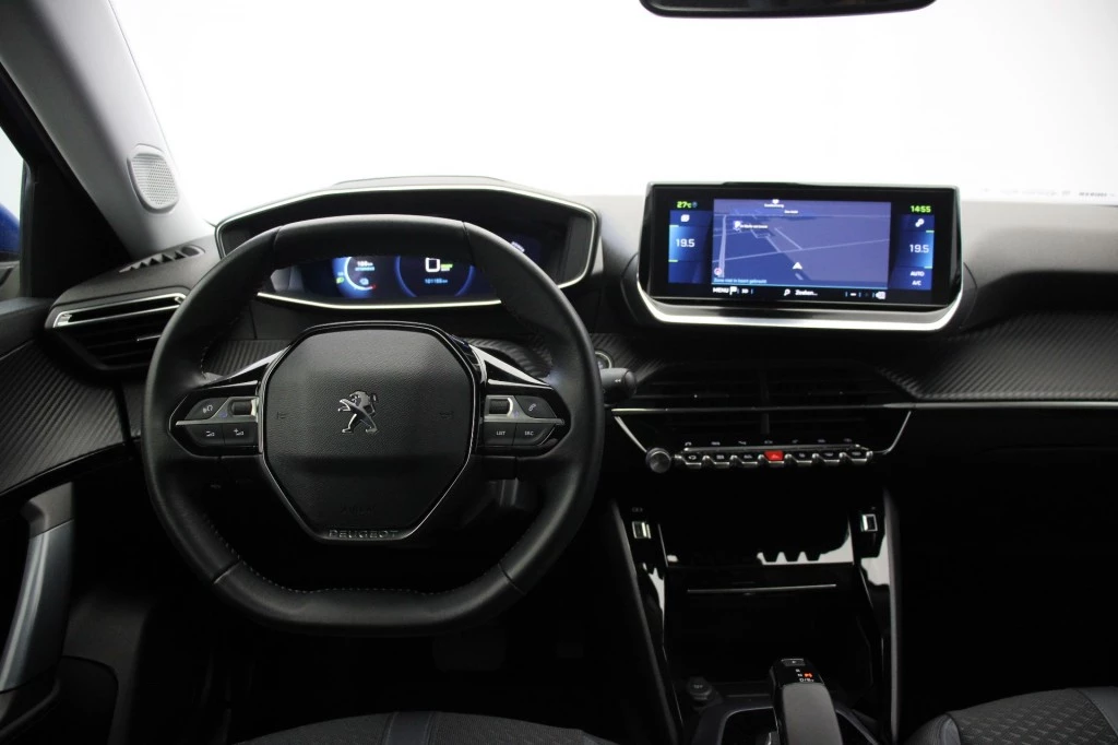 Hoofdafbeelding Peugeot e-2008