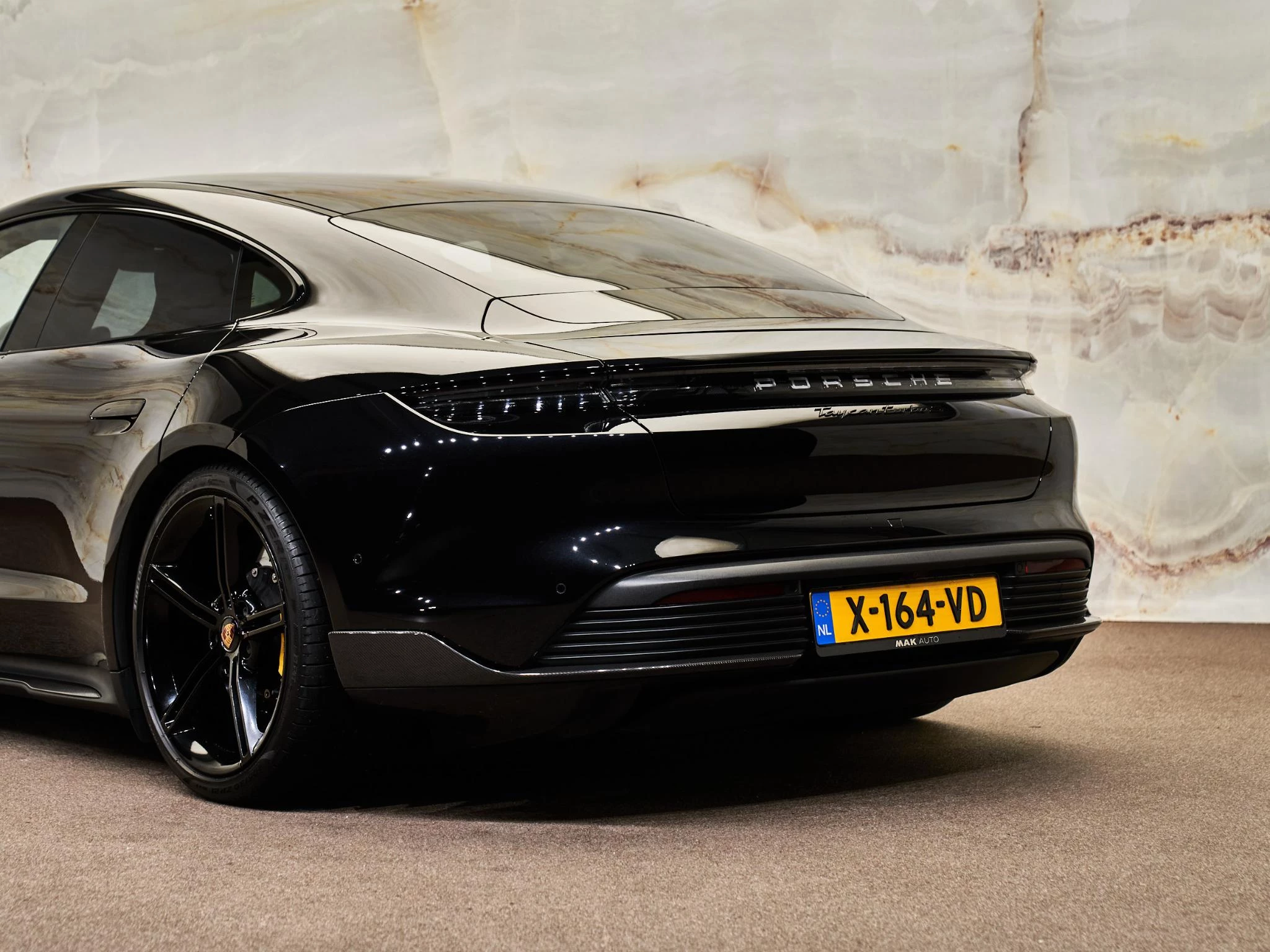 Hoofdafbeelding Porsche Taycan