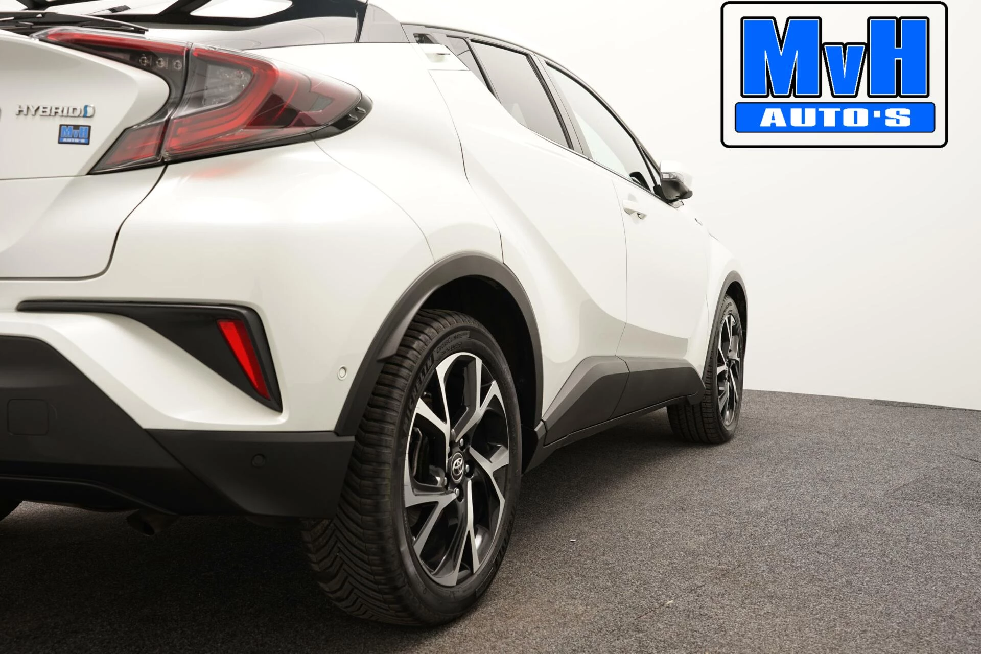 Hoofdafbeelding Toyota C-HR
