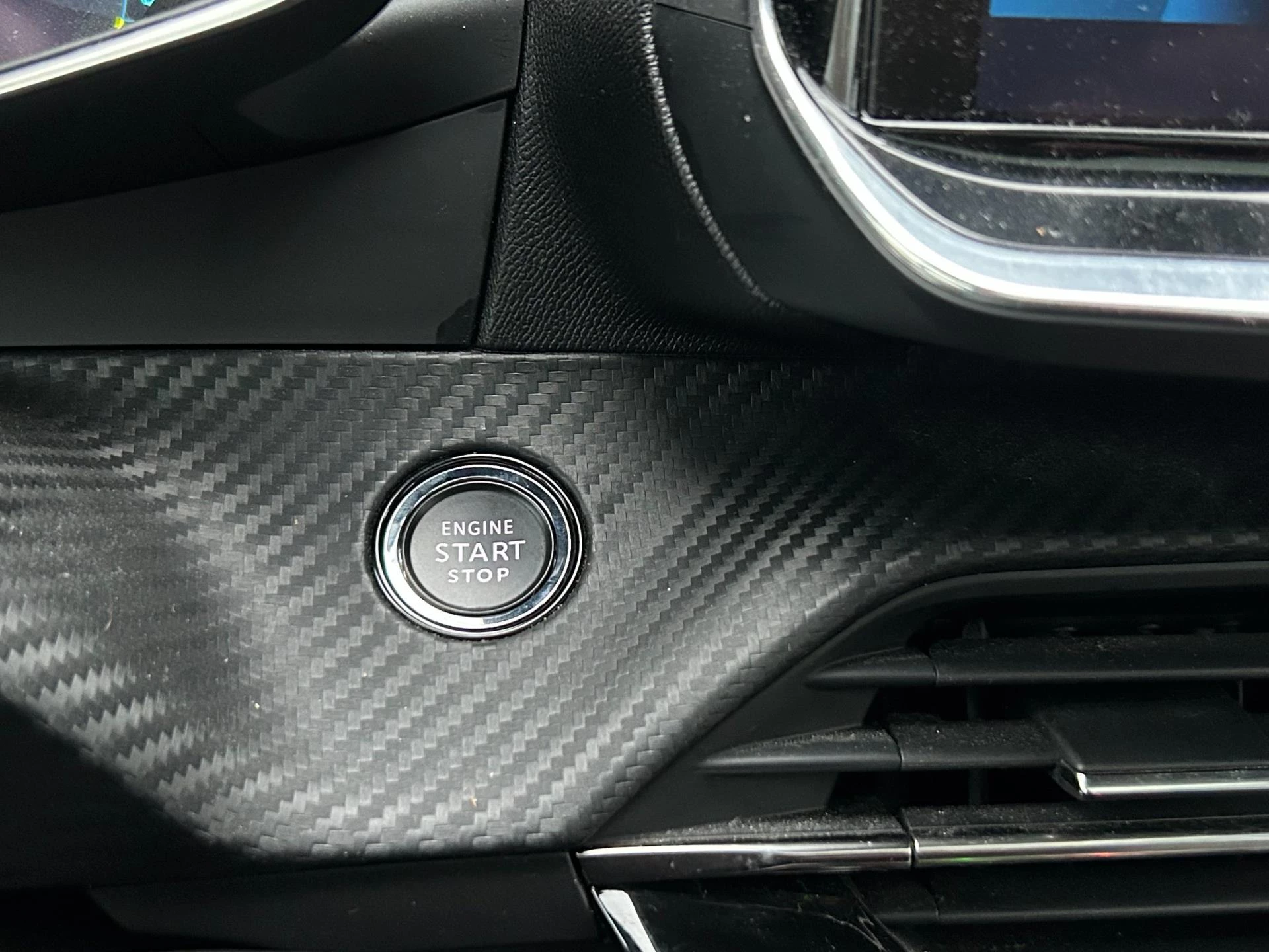 Hoofdafbeelding Peugeot e-208