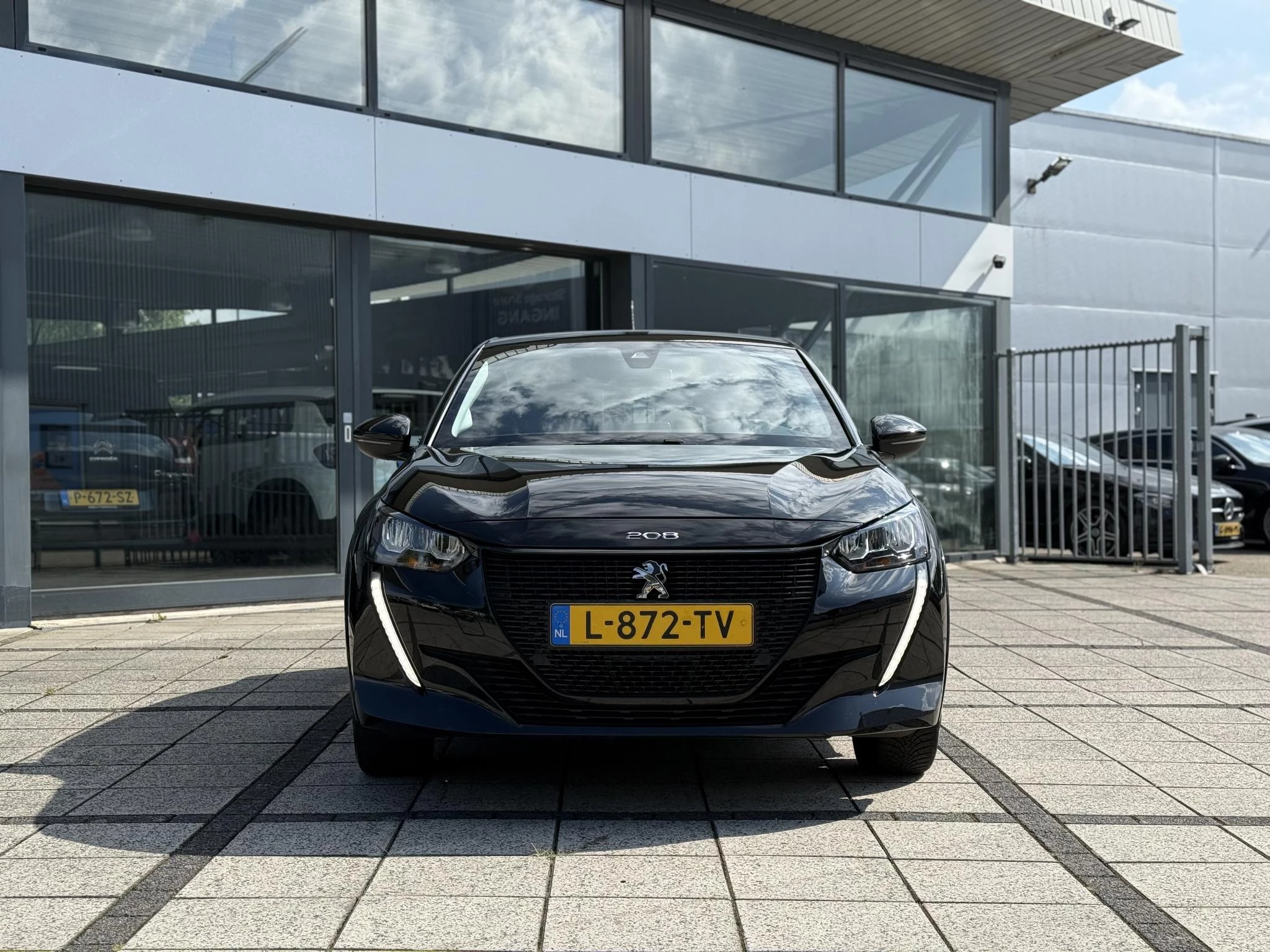 Hoofdafbeelding Peugeot e-208