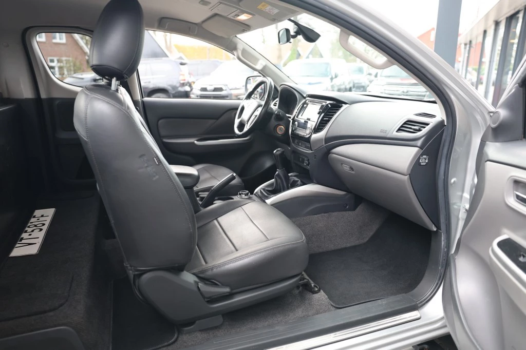 Hoofdafbeelding Mitsubishi L200