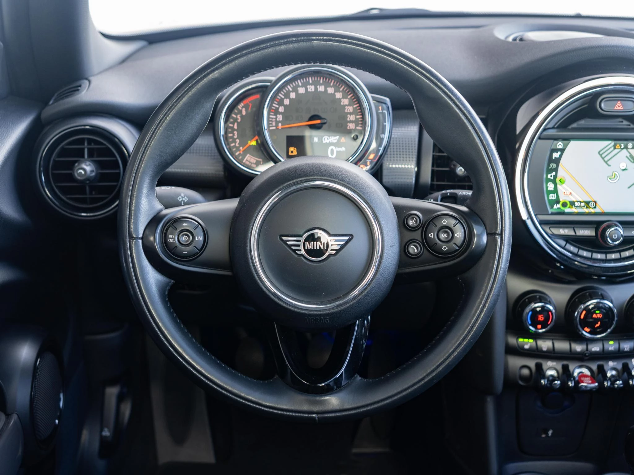 Hoofdafbeelding MINI 3-deurs