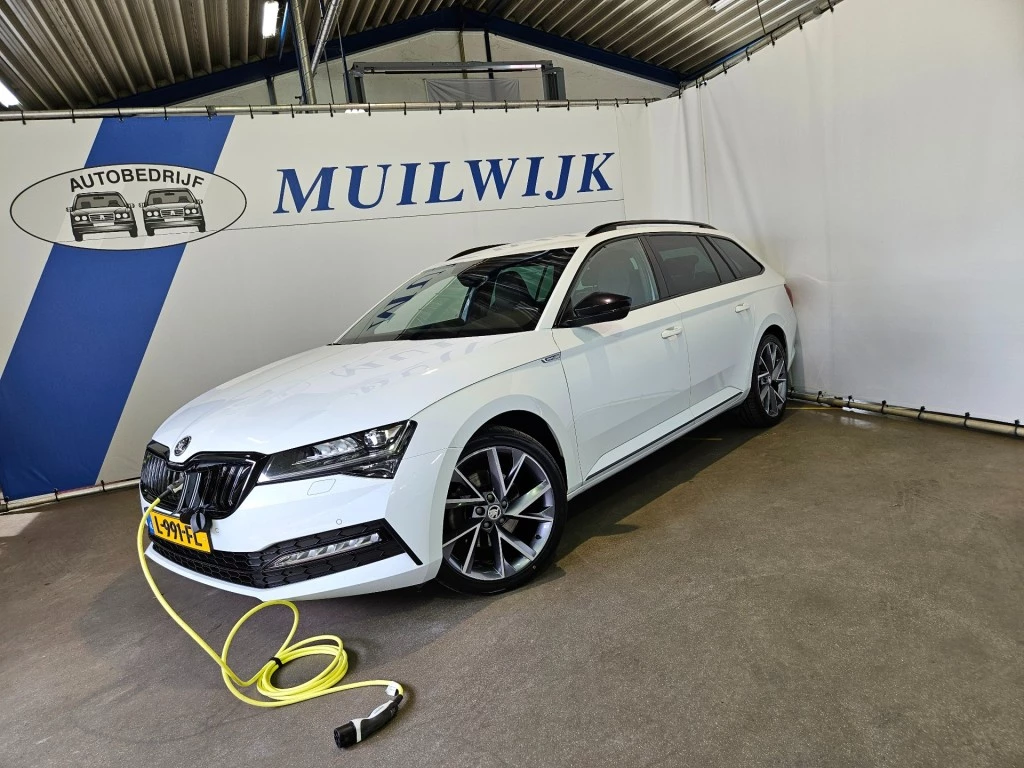Hoofdafbeelding Škoda Superb