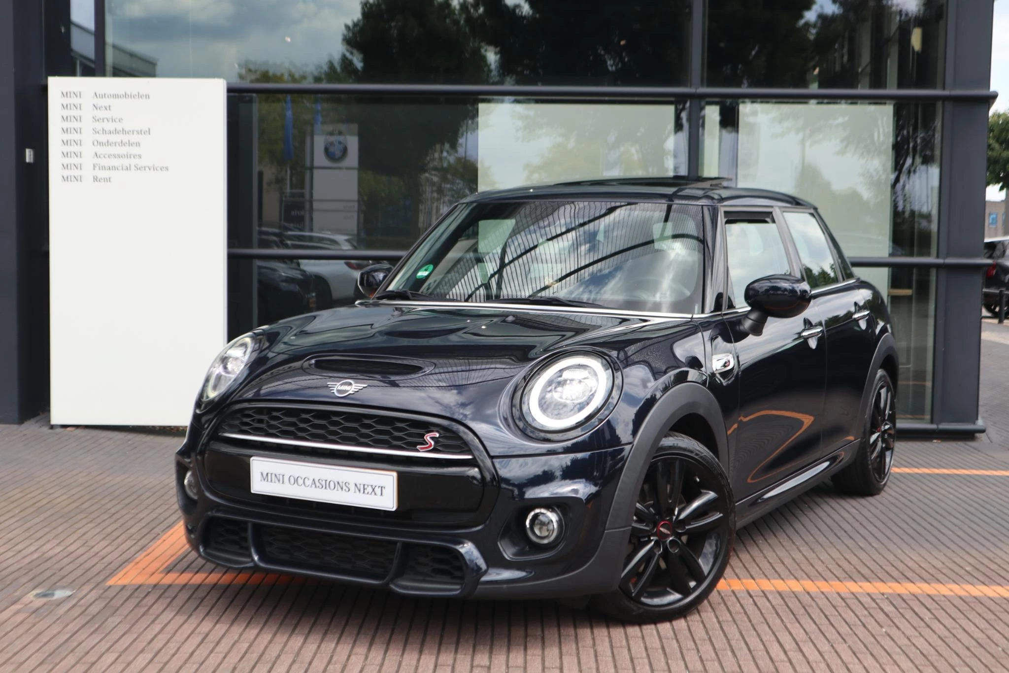 Hoofdafbeelding MINI 5-deurs