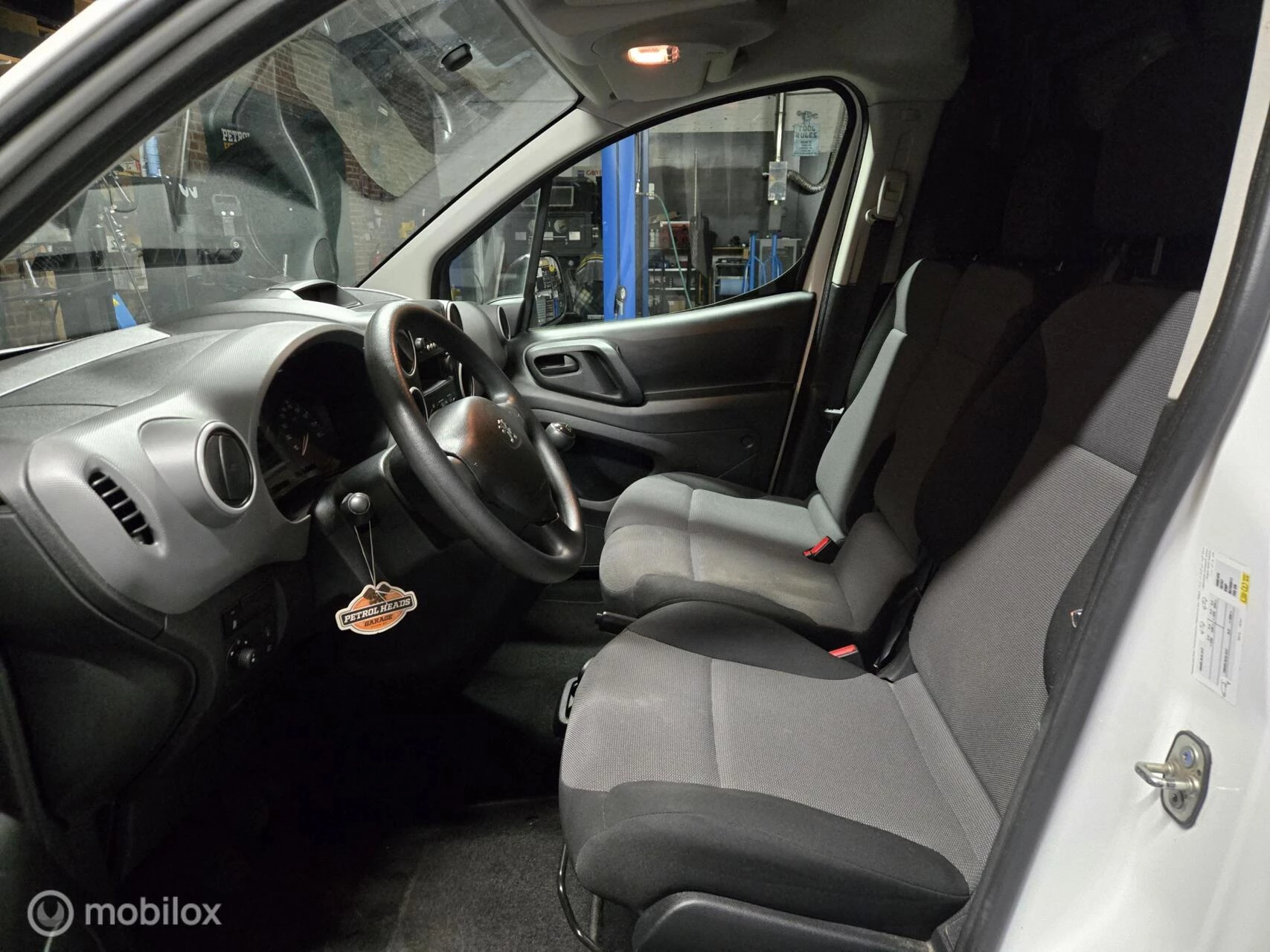 Hoofdafbeelding Peugeot Partner