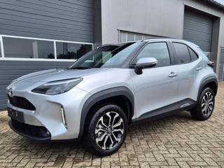 Hoofdafbeelding Toyota Yaris Toyota Yaris 1.5 HYBR 130 DYNAMIC WINTER