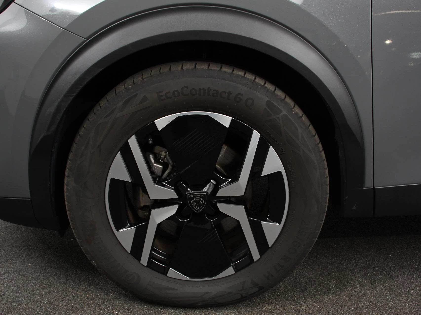 Hoofdafbeelding Peugeot e-2008